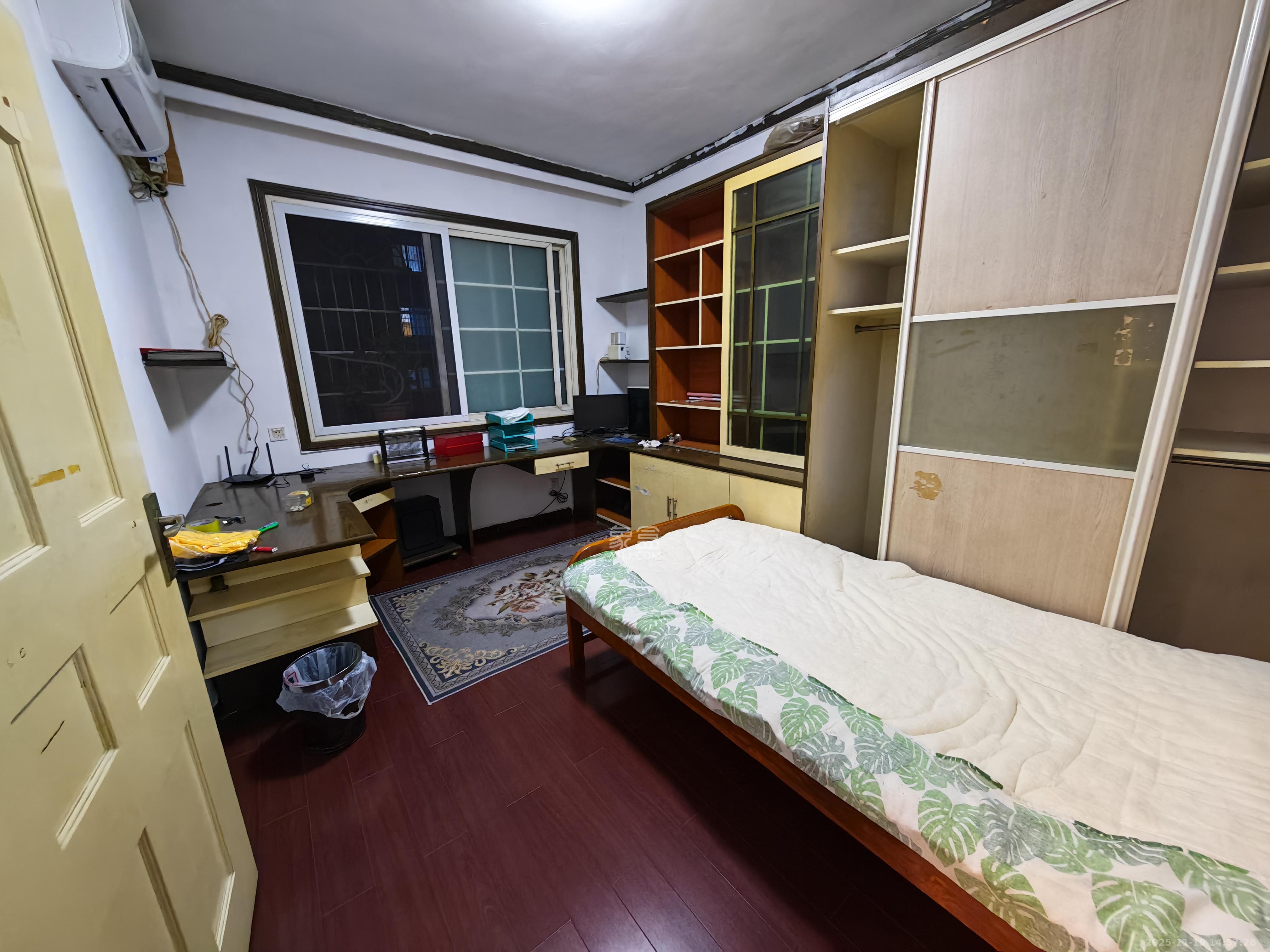 湖南省进出口集团公司宿舍（南湖市场宿舍）  3室1厅2卫    2500.0元/月室内图