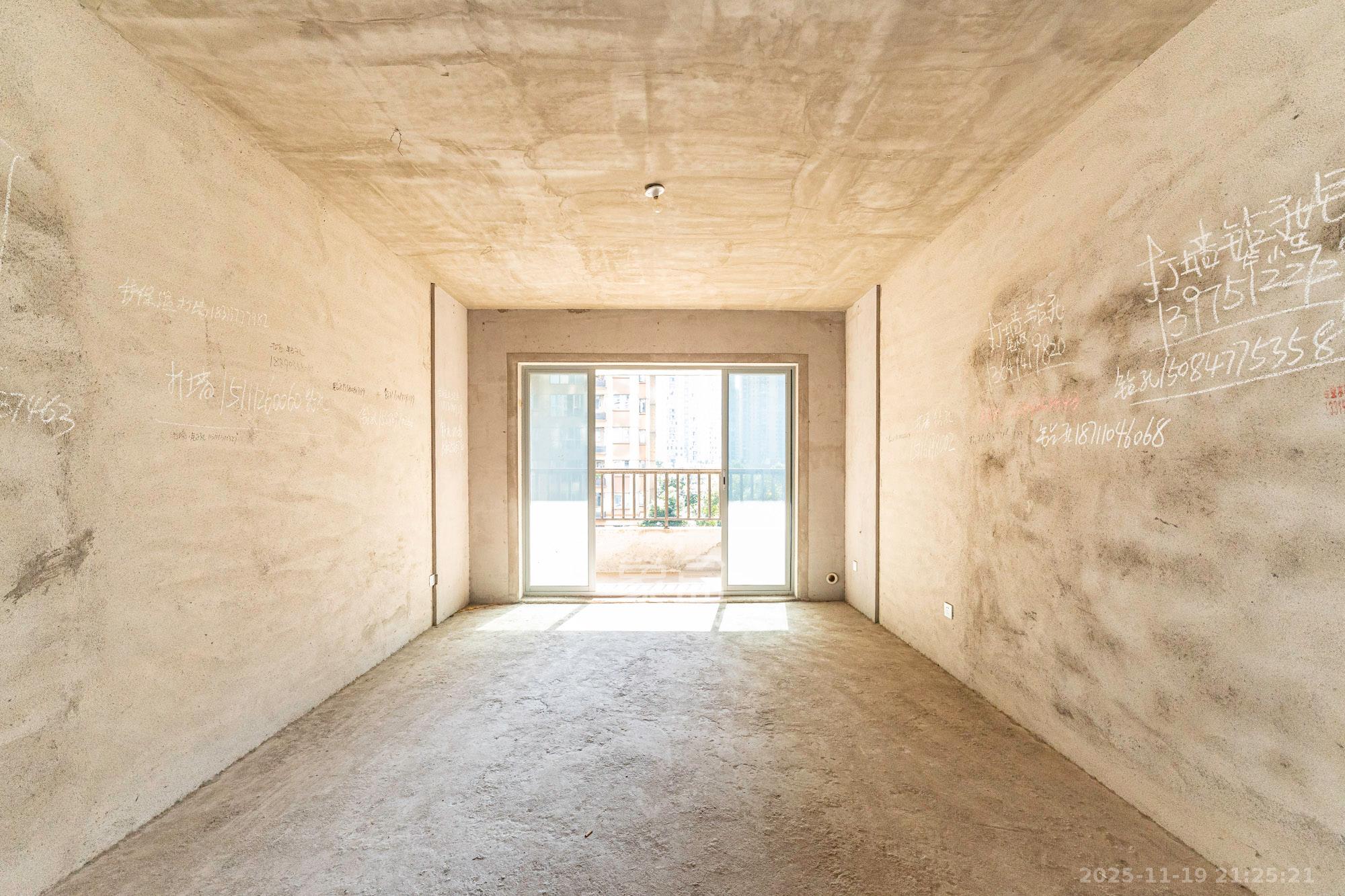 湖湘奥林匹克花园  3室2厅1卫    58.0万