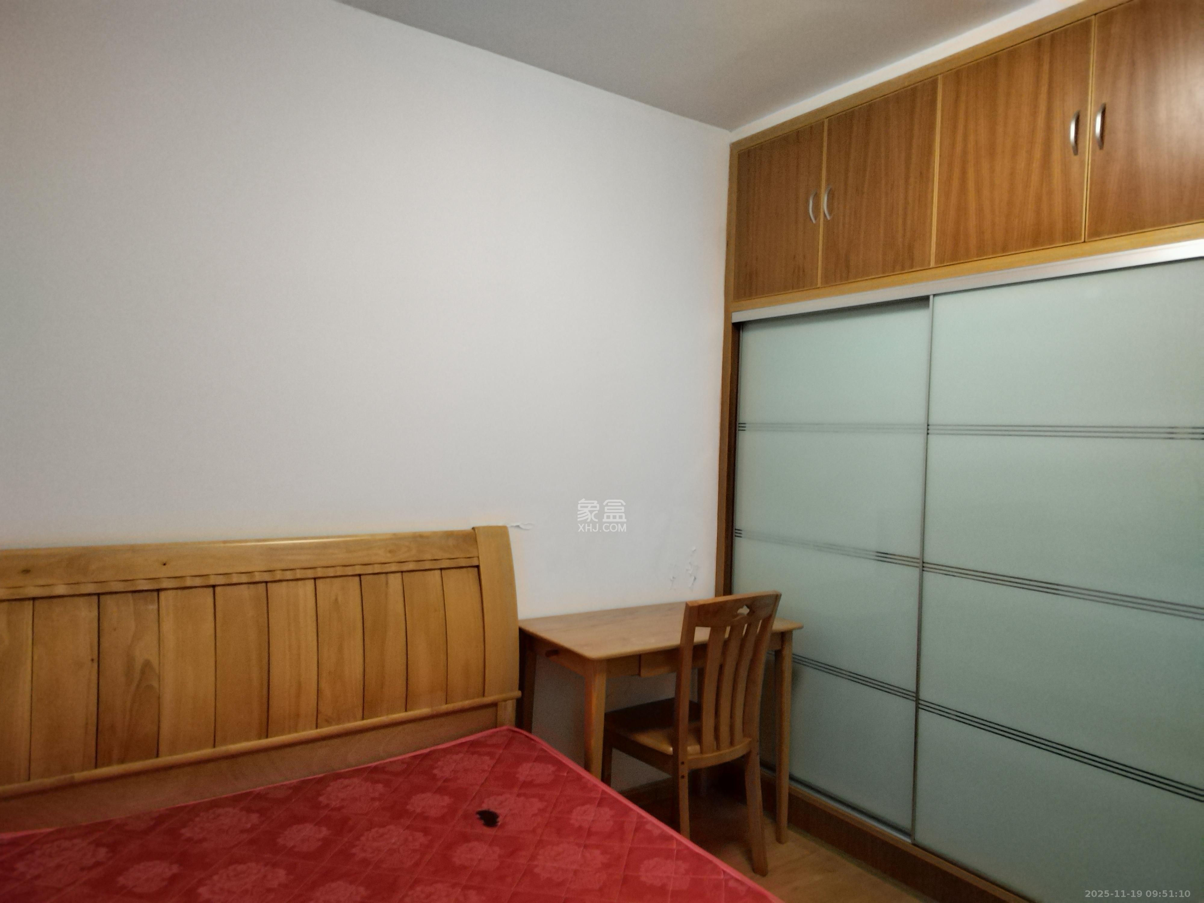 东岸锦城(东方人家)  3室2厅1卫    1600.0元/月室内图