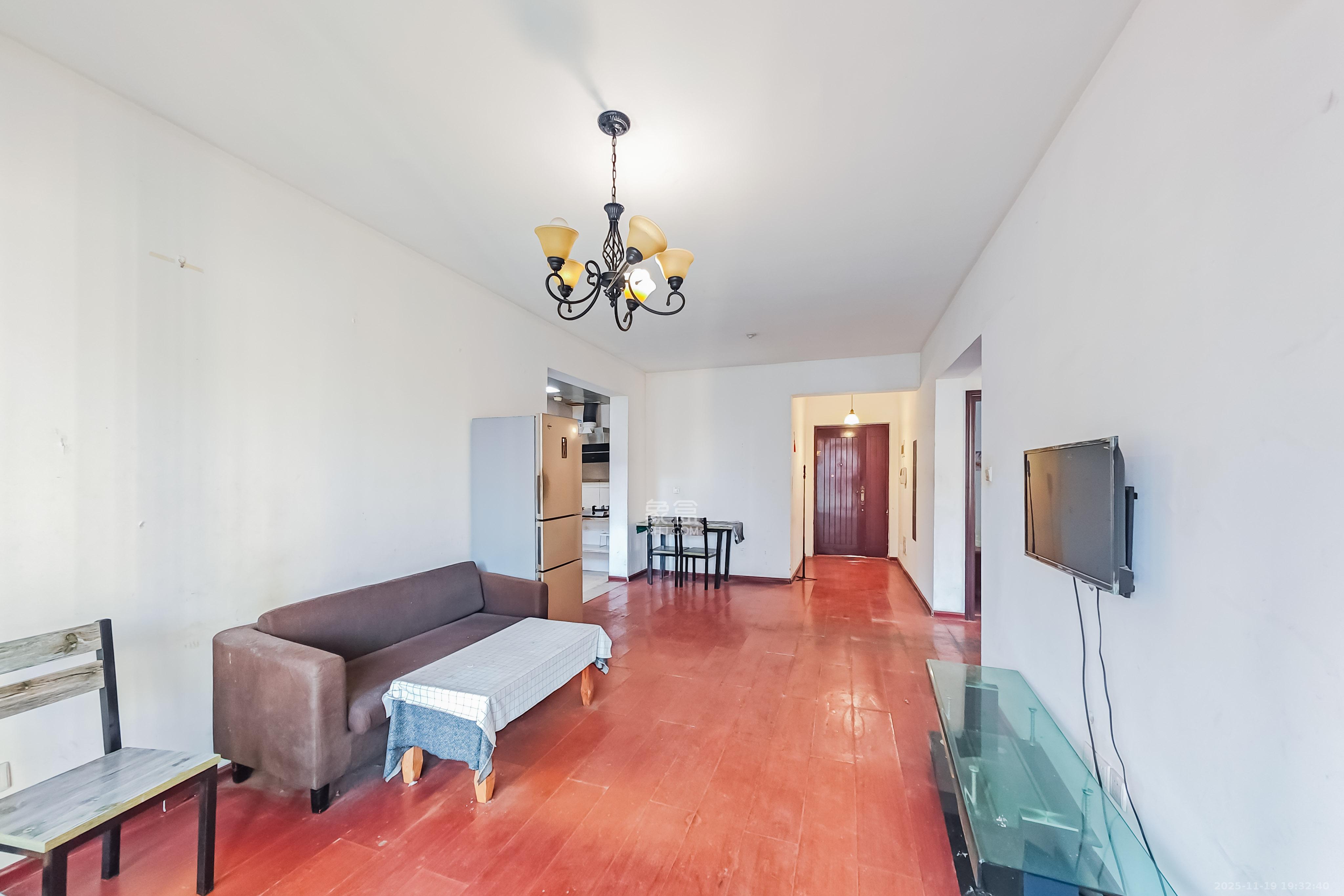 融科东南海  1室2厅1卫    65.0万