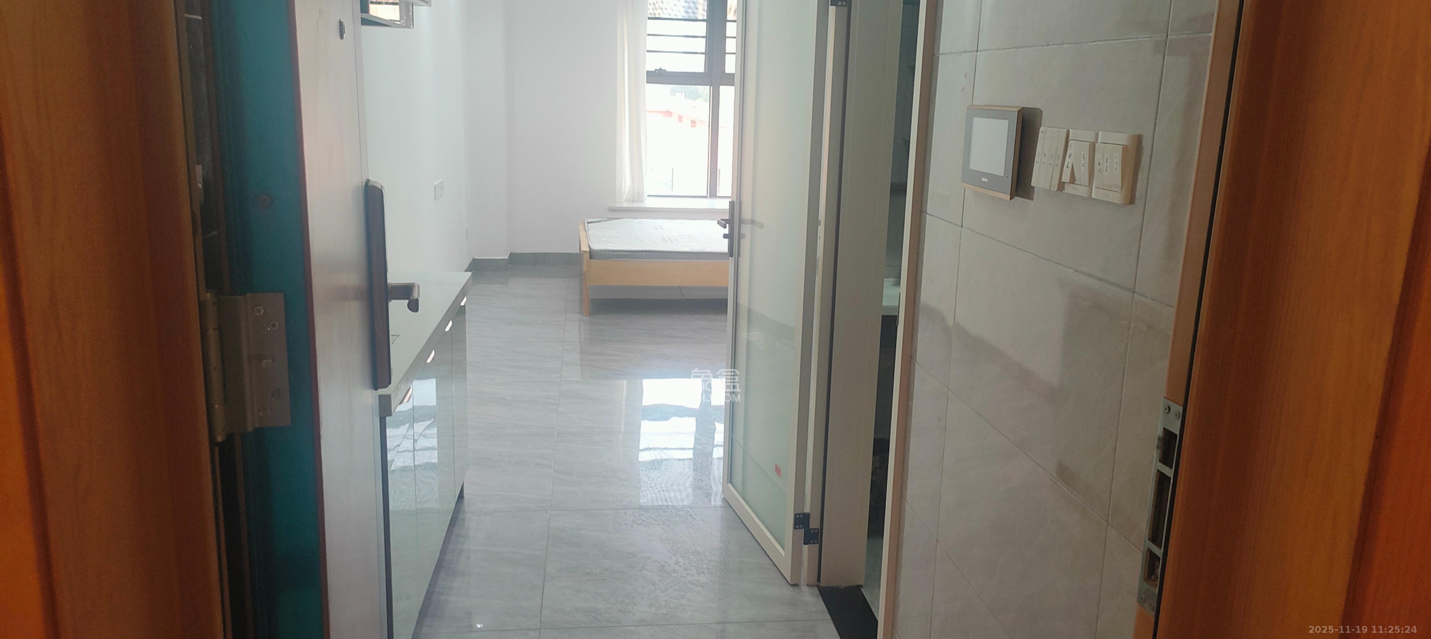 福天藏郡院子  1室1厅1卫    1000.0元/月室内图