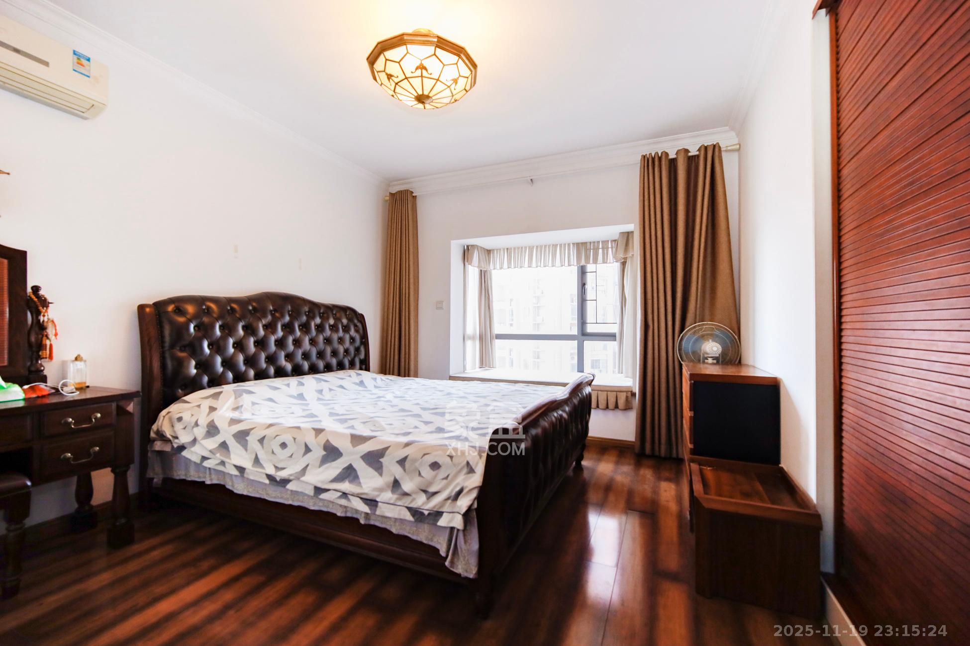 上海城小区  3室2厅2卫    108.0万卧室