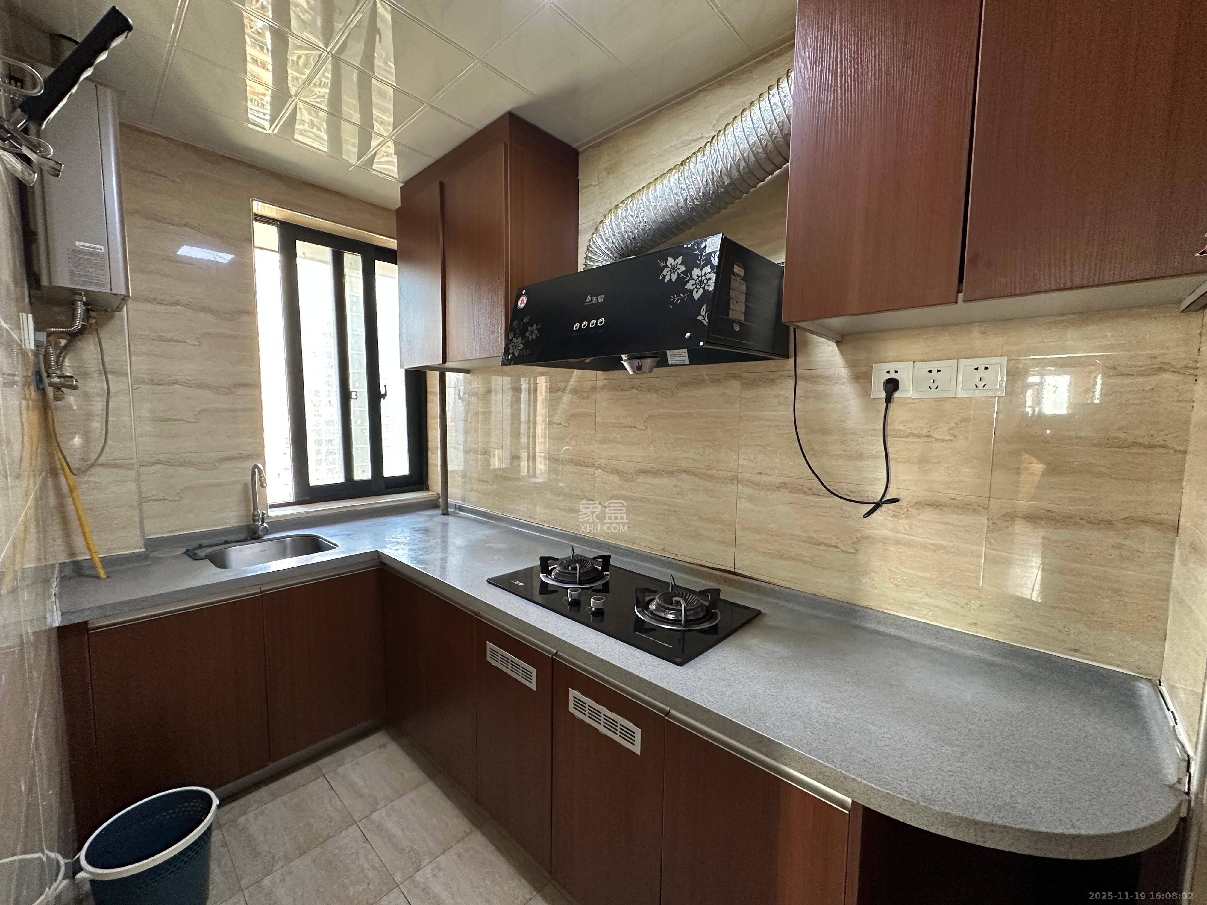 云鼎公馆  1室1厅1卫    1800.0元/月室内图