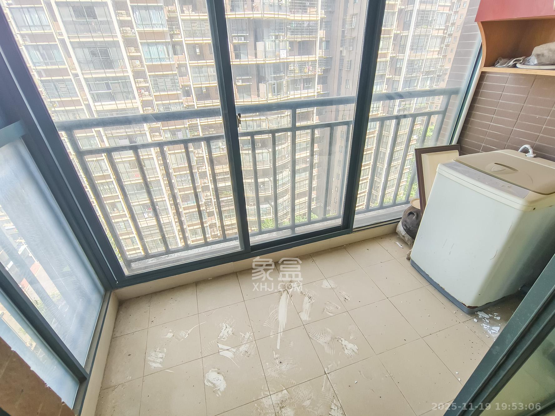 圆梦完美生活  4室2厅1卫    69.0万阳台