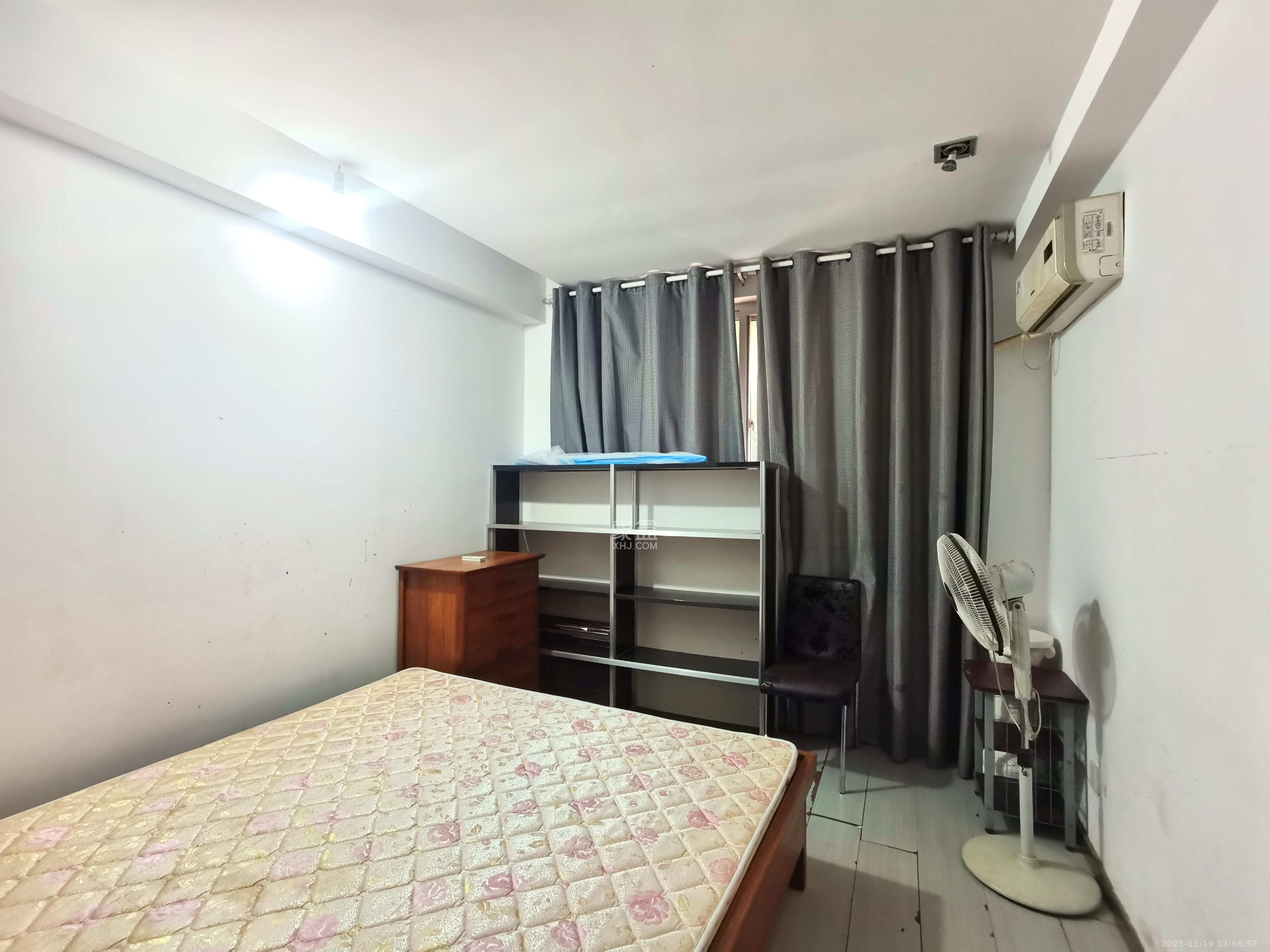 山语城一期  3室2厅1卫    2200.0元/月室内图