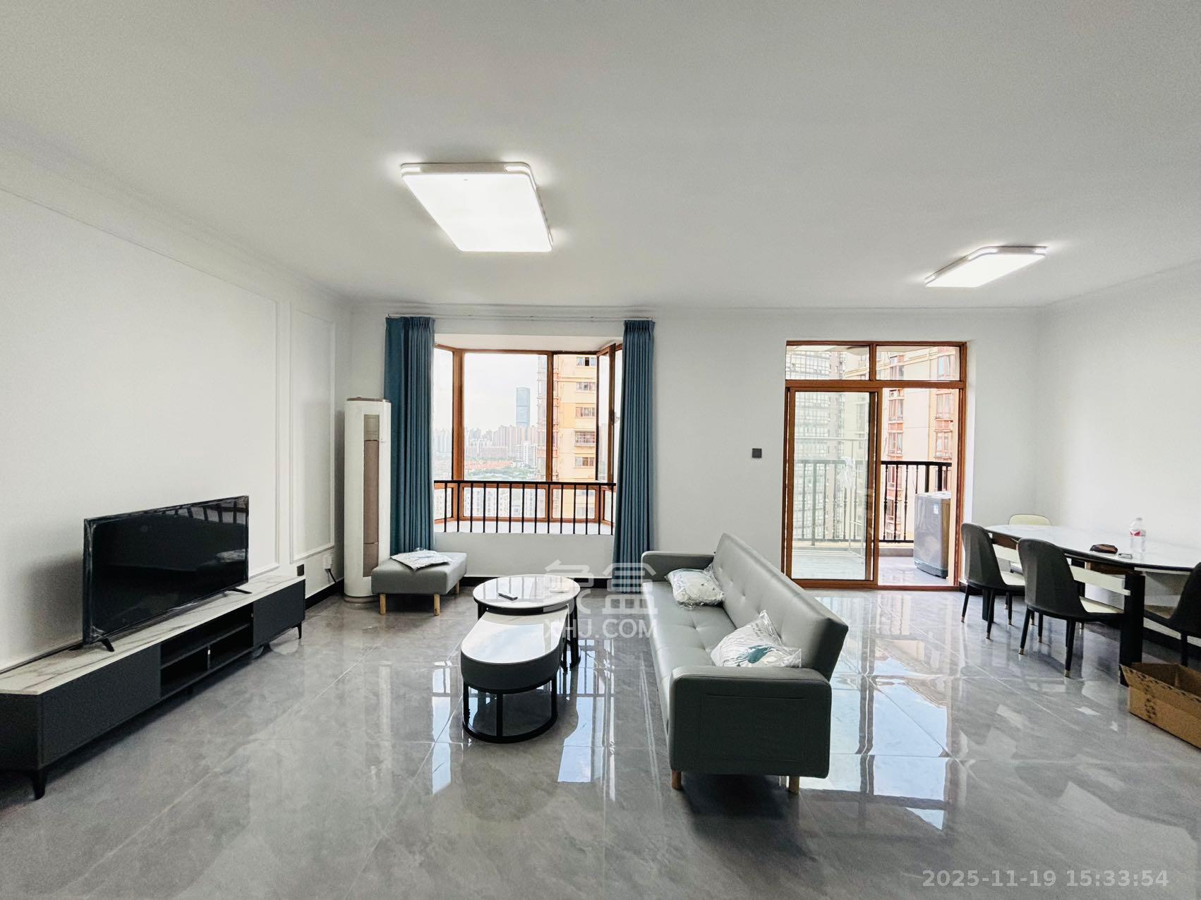 世嘉国际华城  2室2厅1卫    2800.0元/月室内图