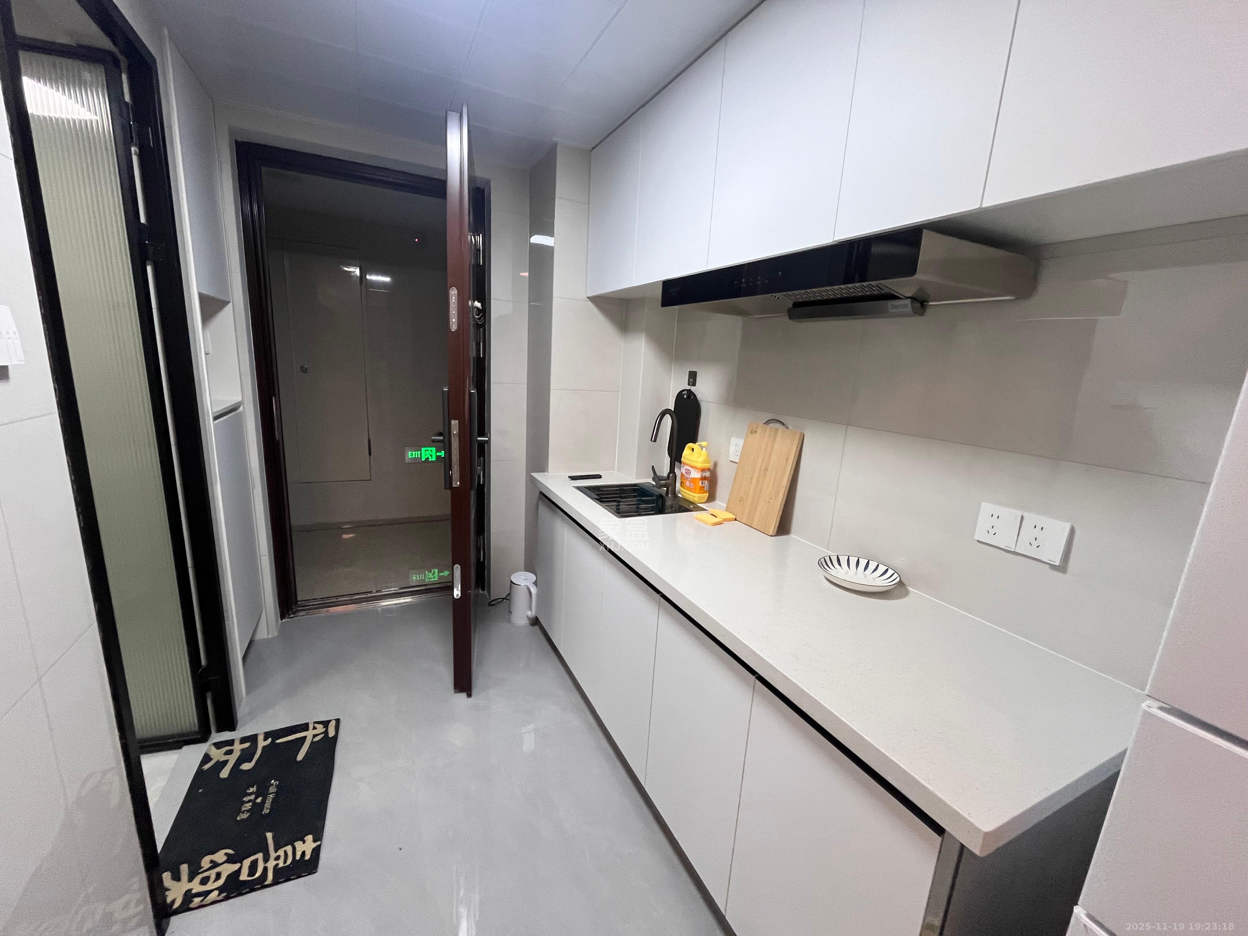 中海珑悦府 1室0厅0卫 1300.0元/月 中海珑悦府 1室0厅0卫 1300.0元/月室内图