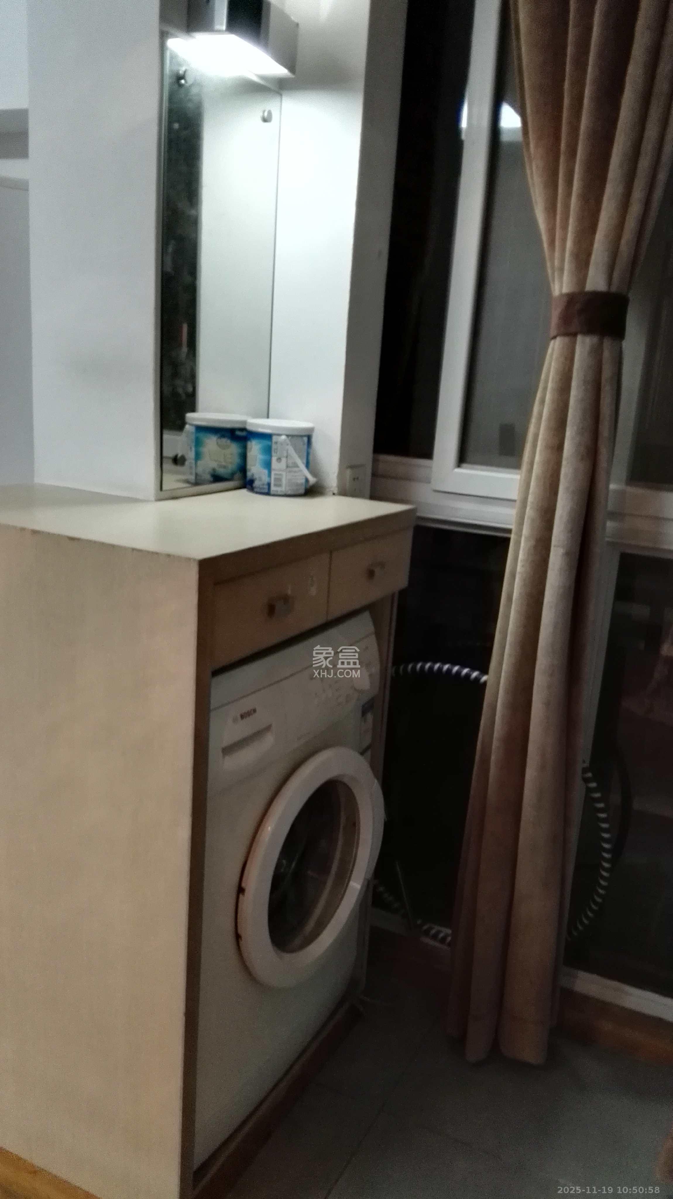 金碧文华  2室2厅1卫    2000.0元/月室内图