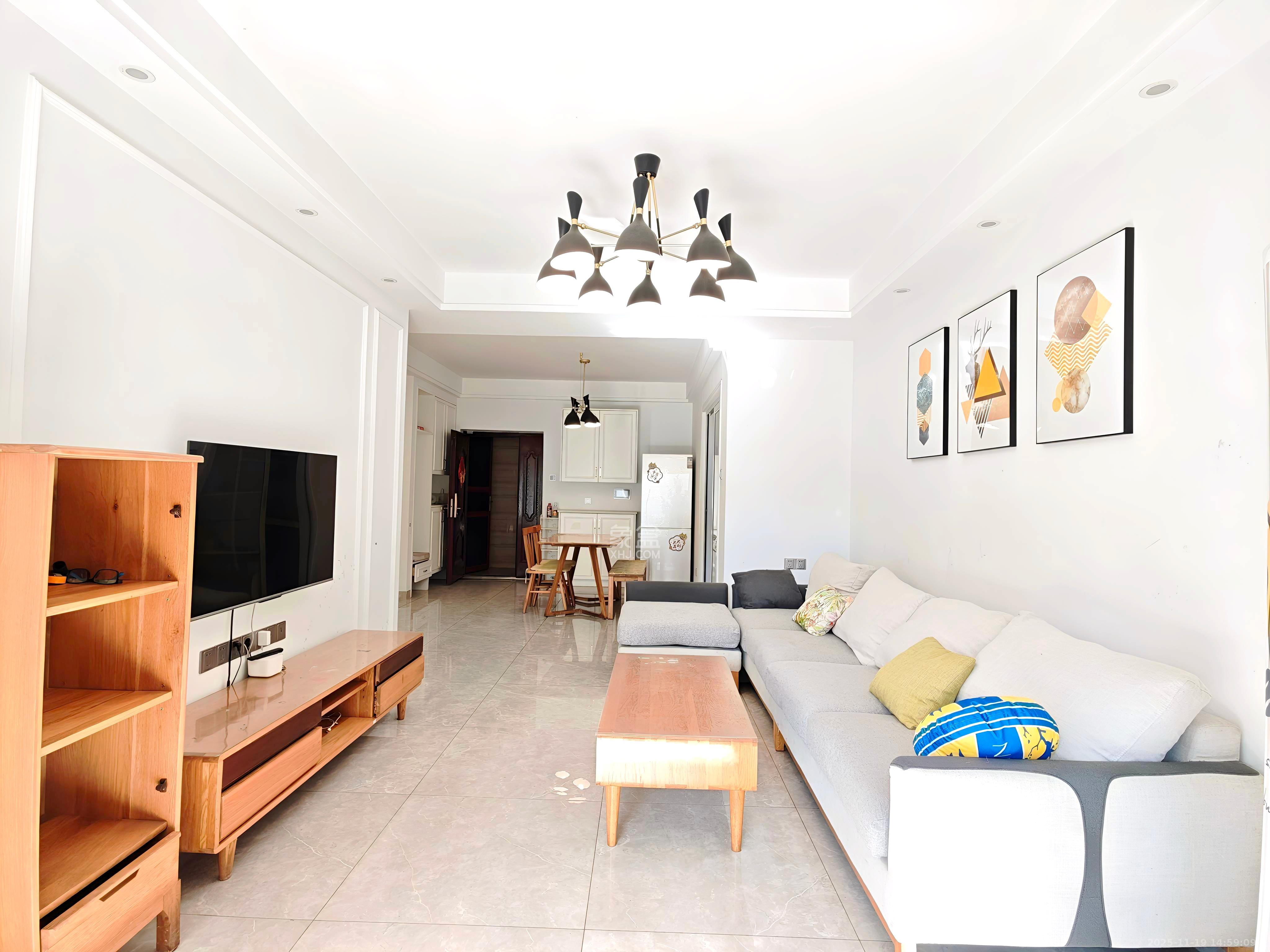 五矿万境水岸五期（五矿万境水岸文苑）  2室2厅1卫    2300.0元/月室内图