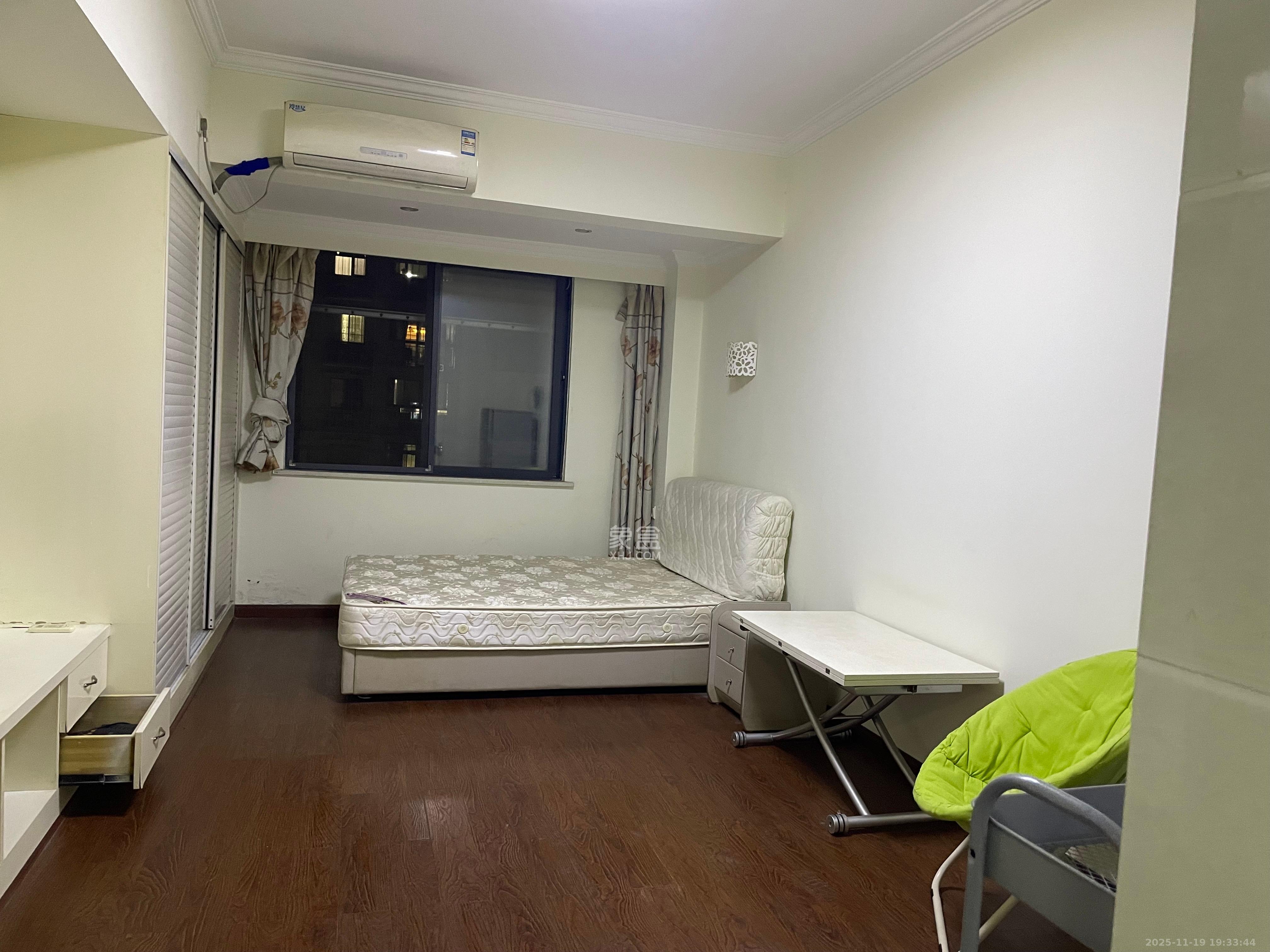 阳光锦城 1室1厅1卫 1500.0元/月 阳光锦城 1室1厅1卫 1500.0元/月室内图