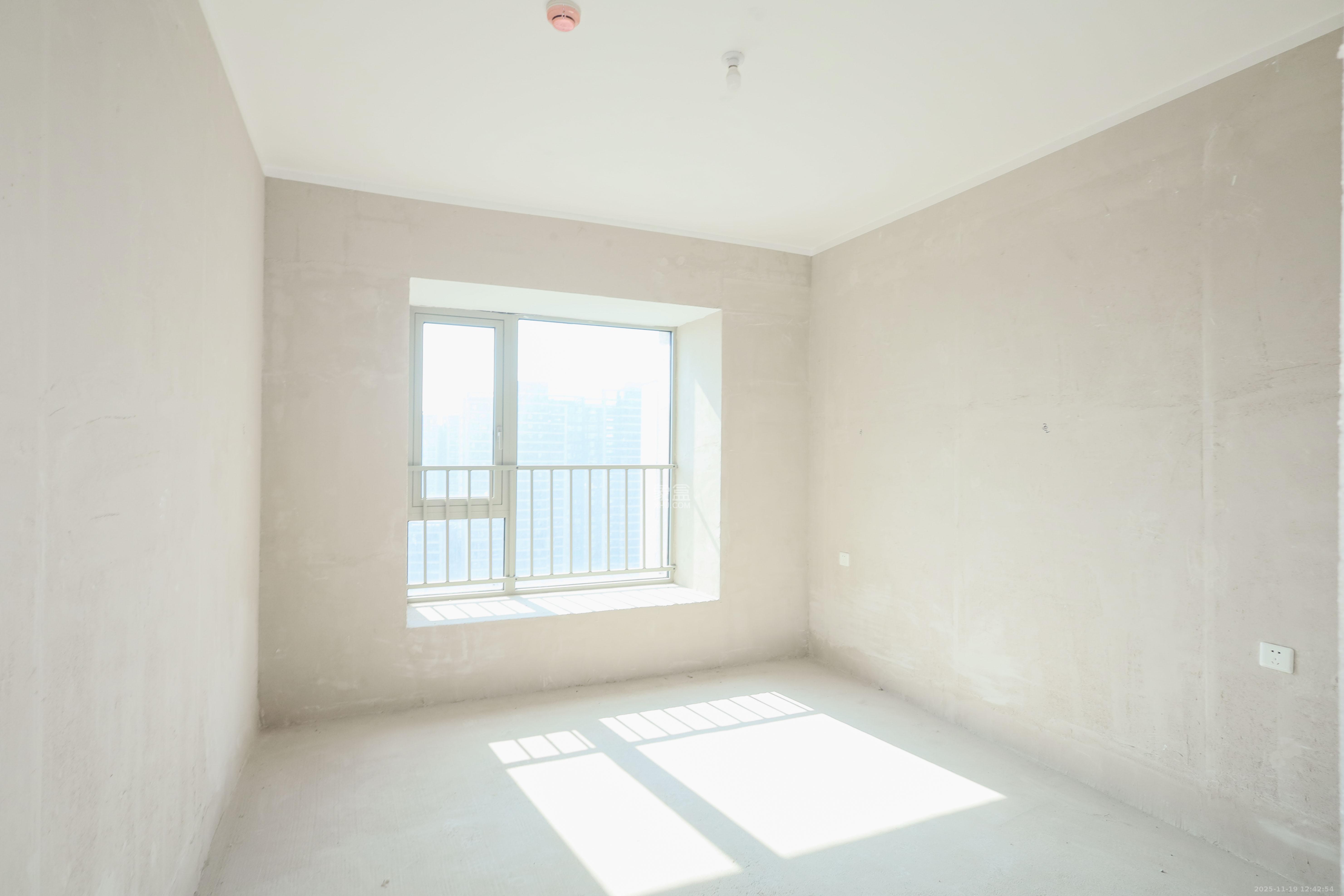 梅溪华府（新城金茂梦想华府）  4室2厅3卫    239.8万卧室