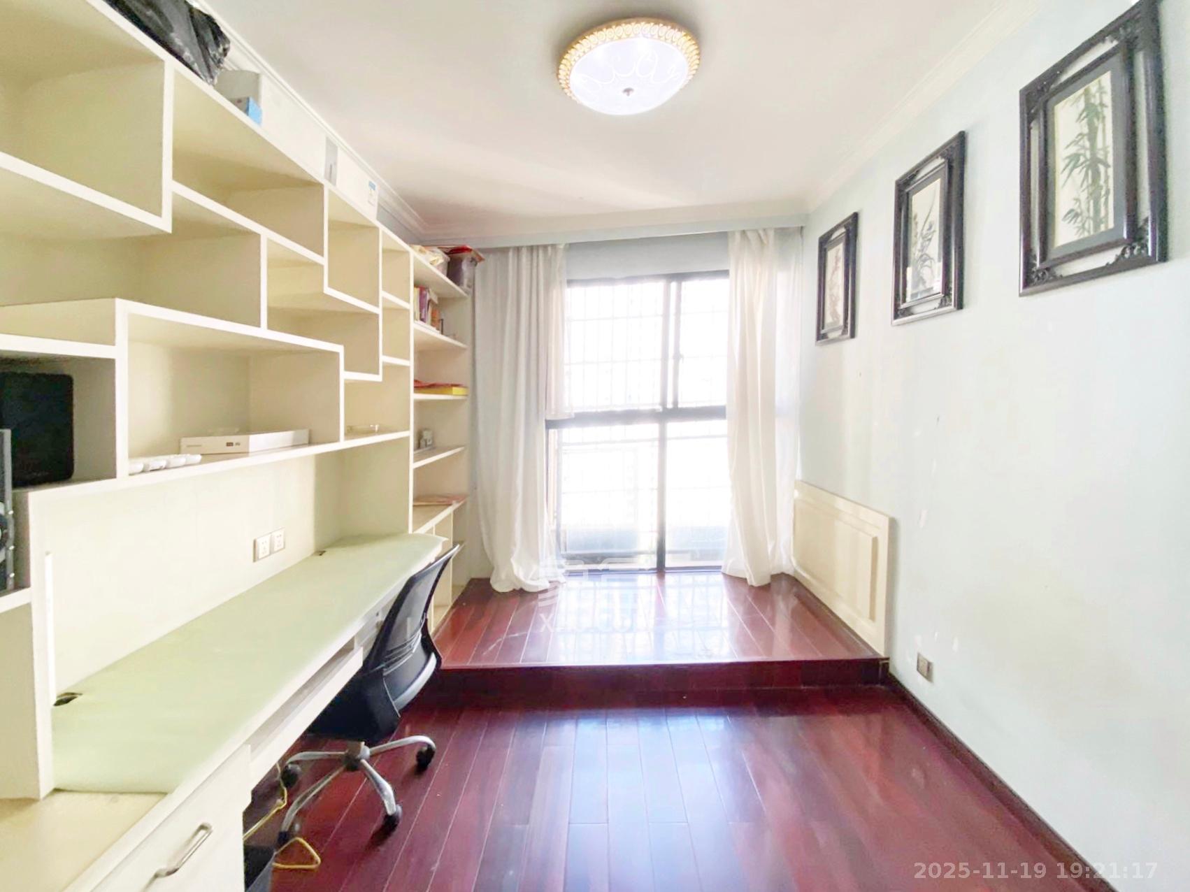 江河双水湾 4室2厅1卫 3200.0元/月 江河双水湾 4室2厅1卫 3200.0元/月室内图