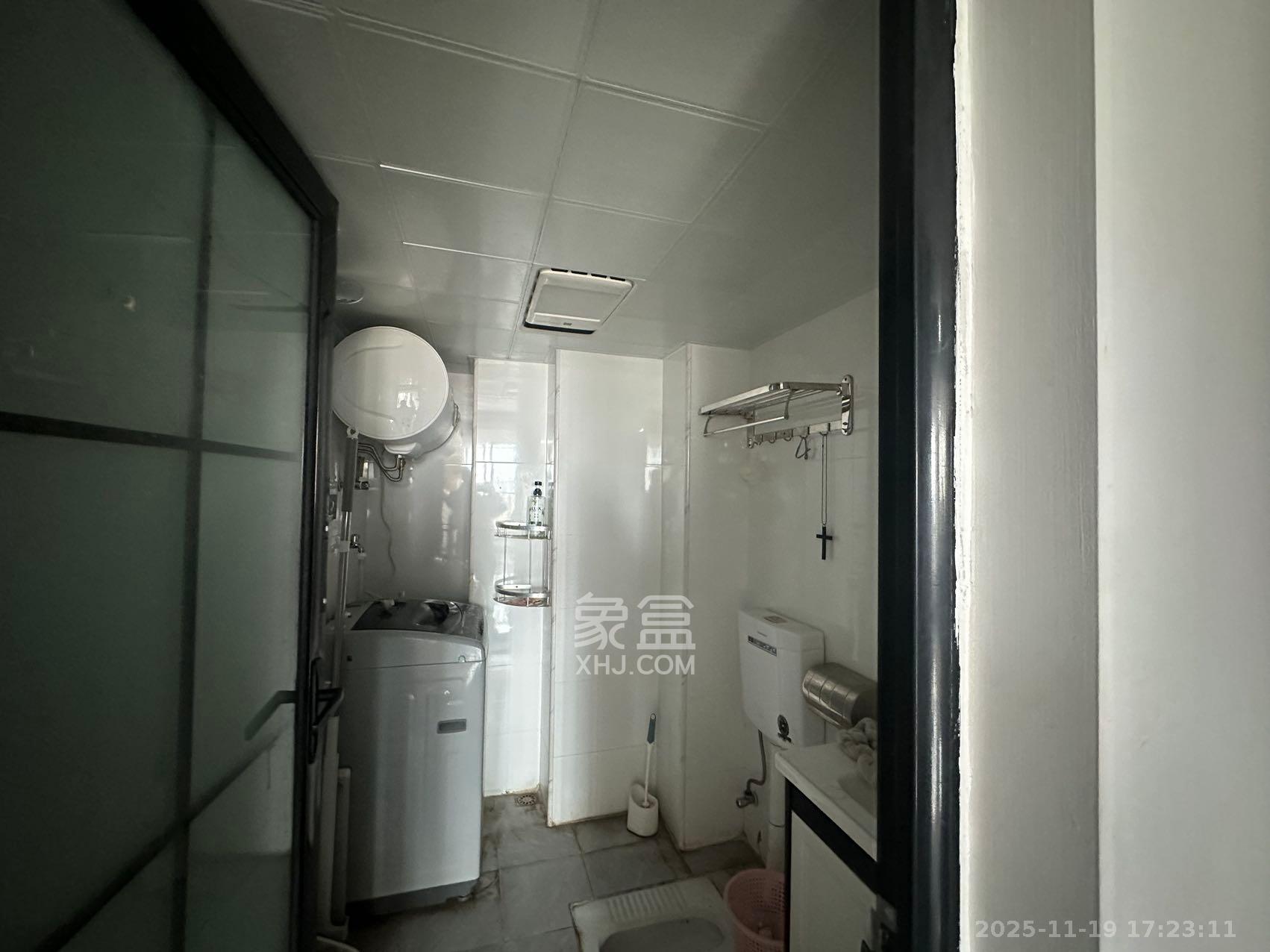 润和国际广场  2室1厅1卫    2000.0元/月室内图