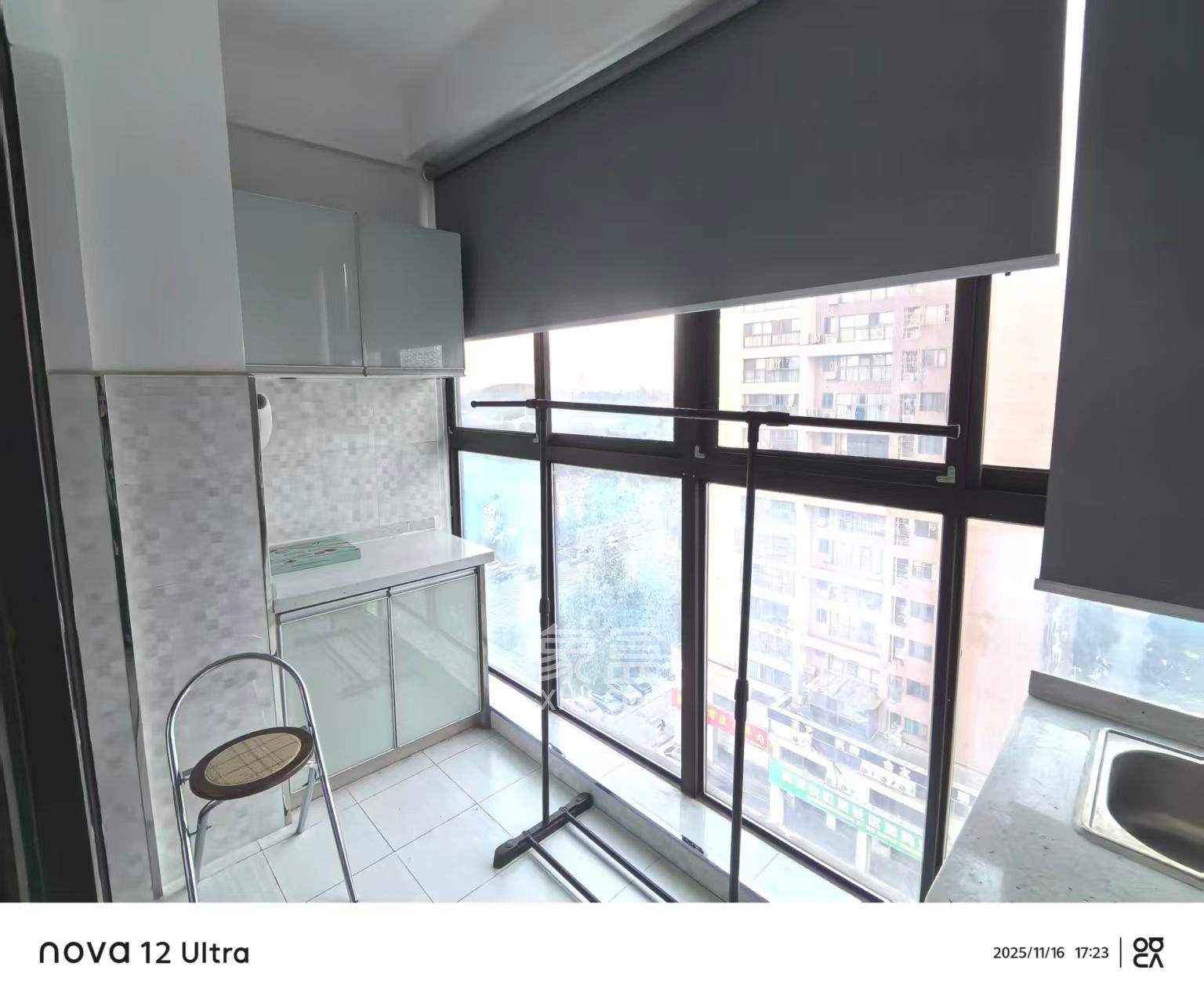 富兴旺角  1室1厅1卫    1000.0元/月室内图