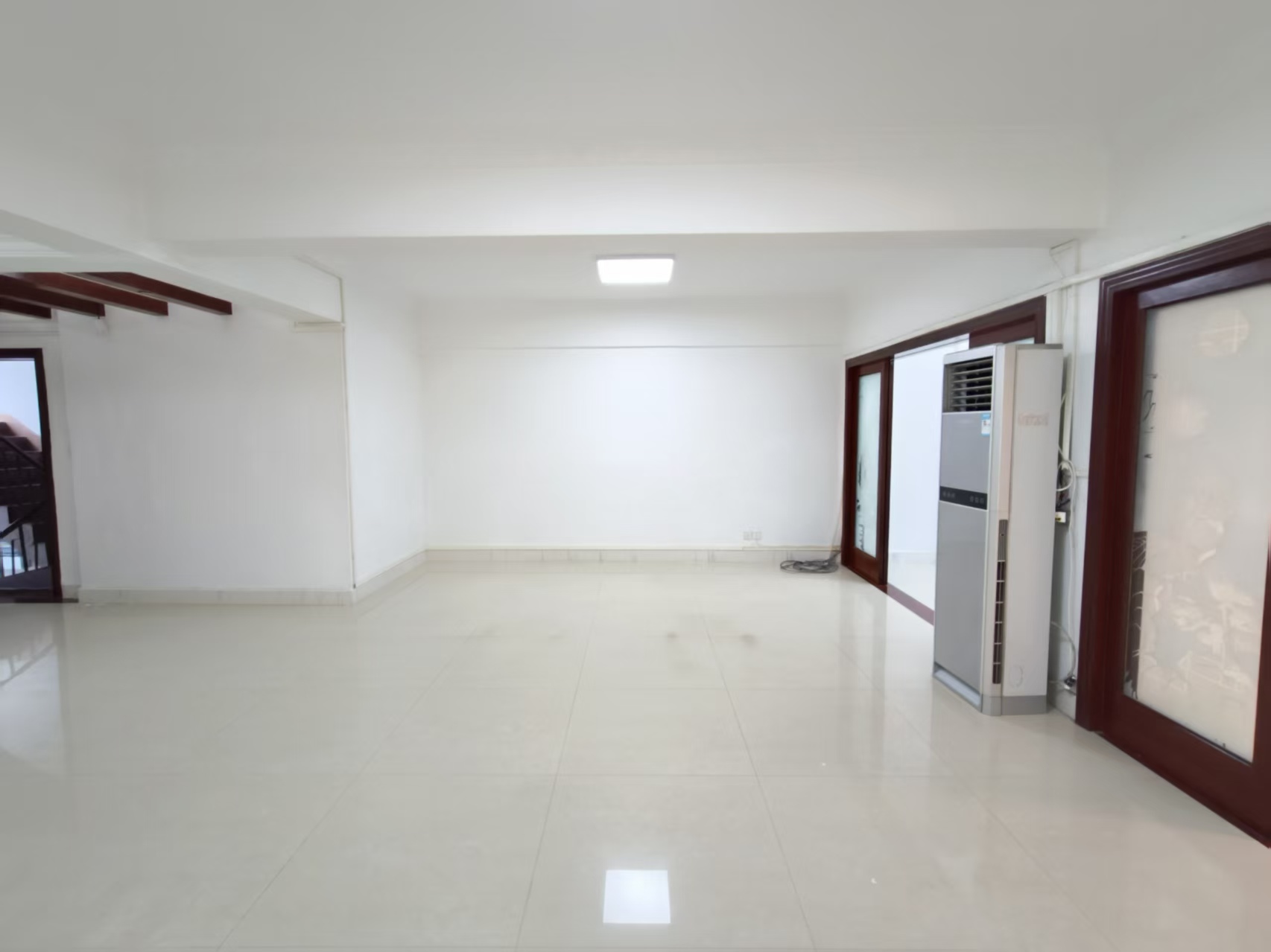 顺发新村  4室2厅1卫    3500.0元/月户型图