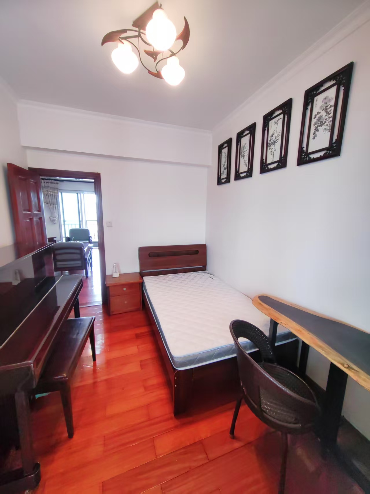 利亨花园  4室2厅2卫    4000.0元/月室内图