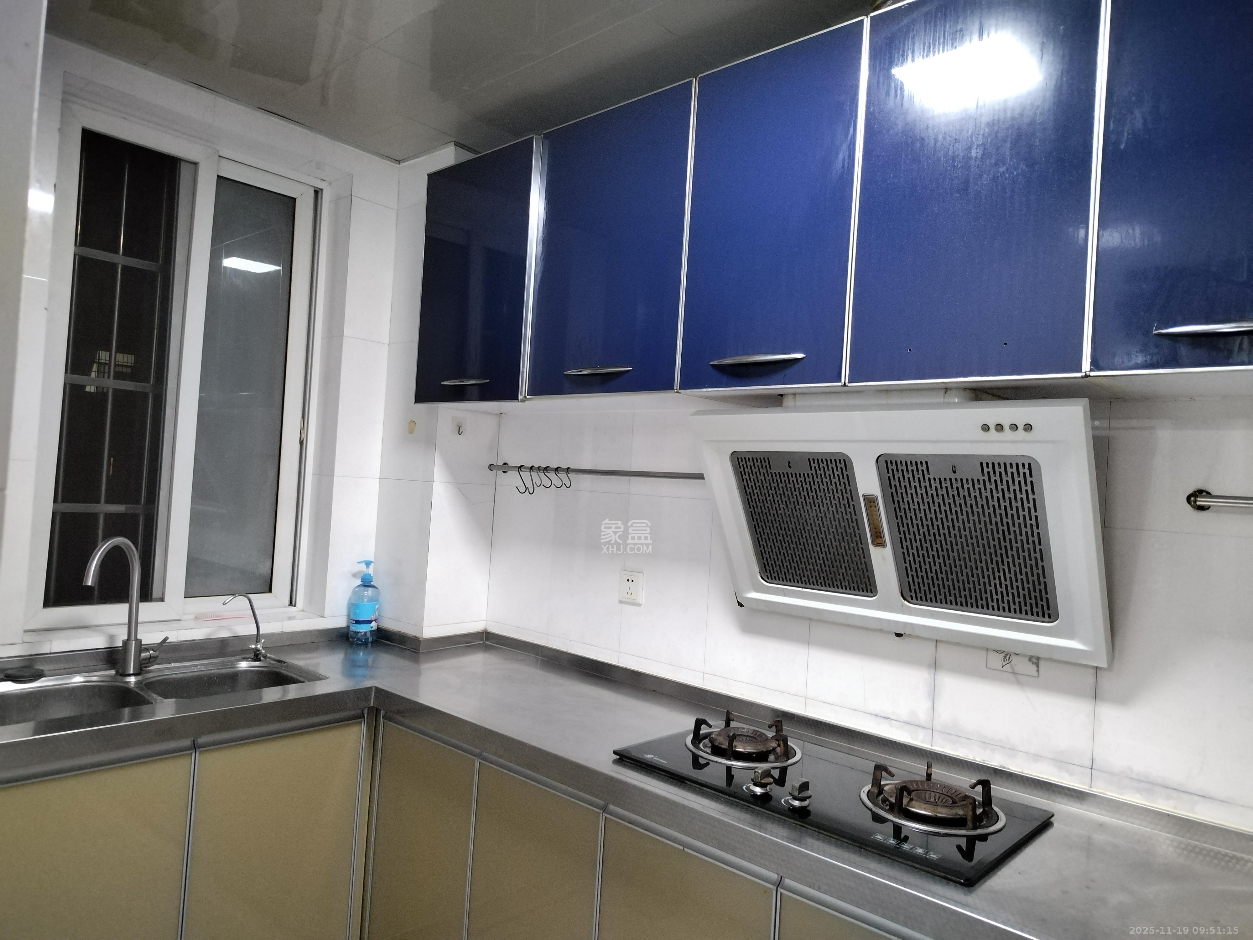 东岸锦城(东方人家)  3室2厅1卫    1600.0元/月室内图