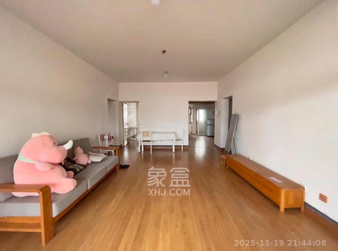 湘雅医学院(湘雅附一北院) 3室2厅1卫 3280.0元/月 湘雅医学院(湘雅附一北院) 3室2厅1卫 3280.0元/月室内图