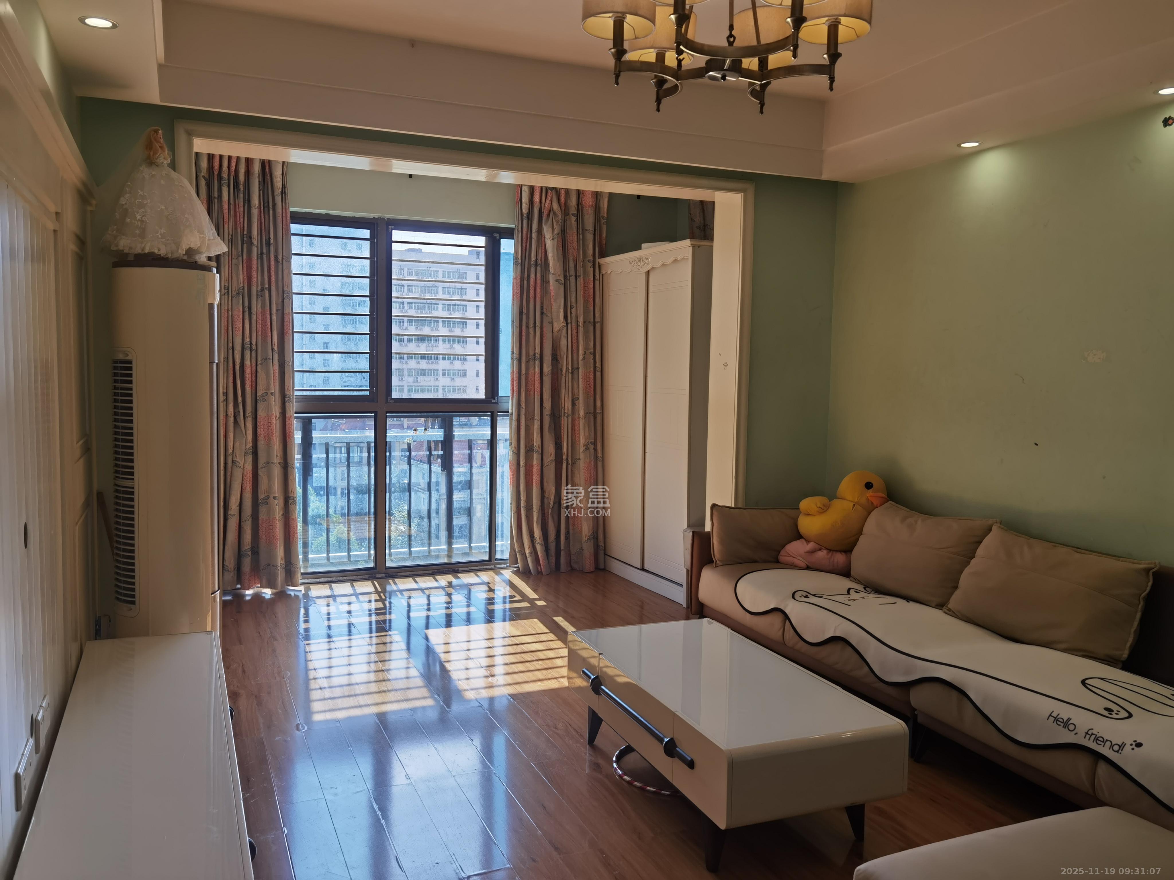 世茂铂翠湾一期 2室2厅1卫 2500.0元/月 世茂铂翠湾一期 2室2厅1卫 2500.0元/月户型图