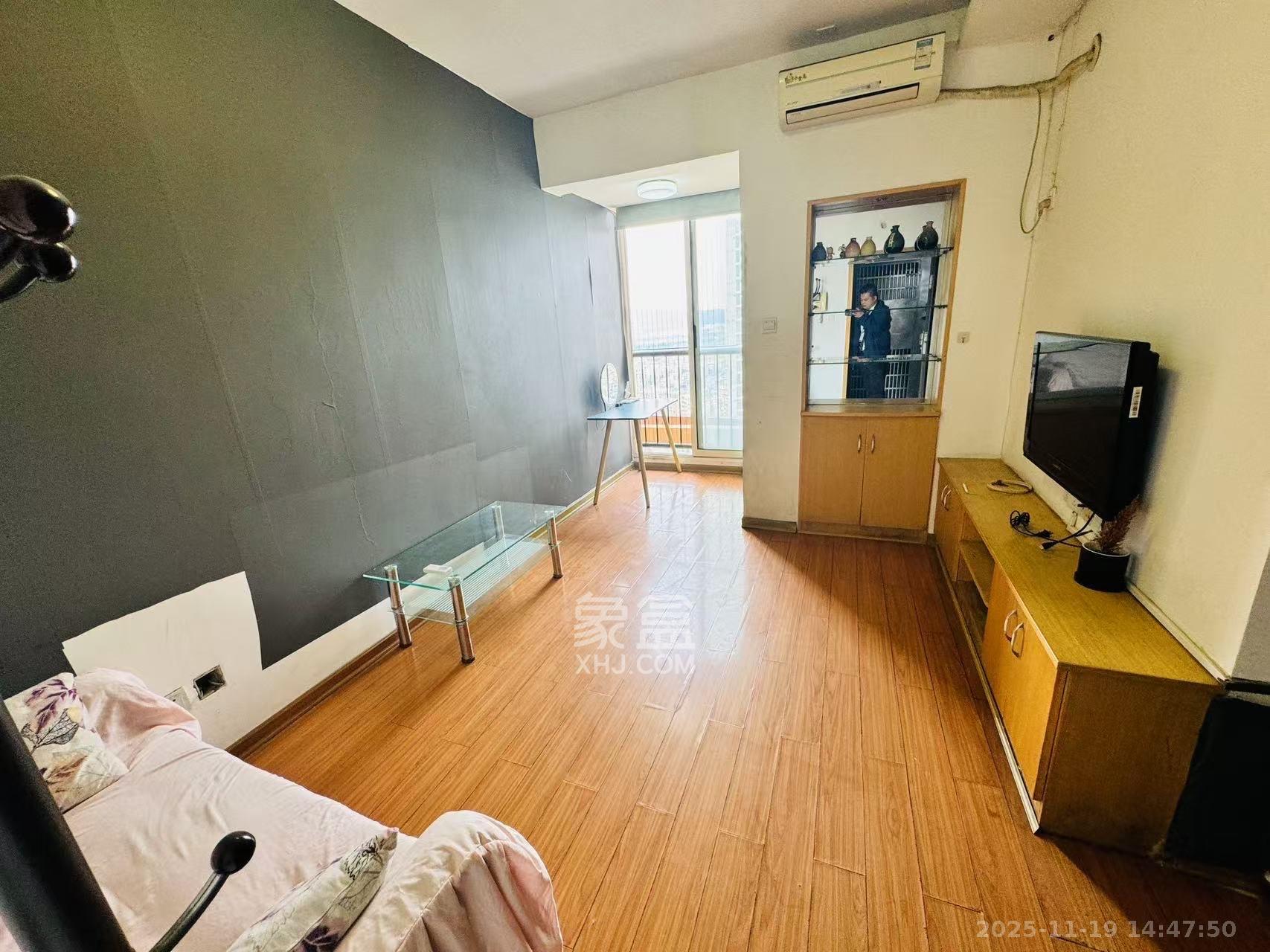 白沙晶城  1室1厅1卫    1700.0元/月室内图