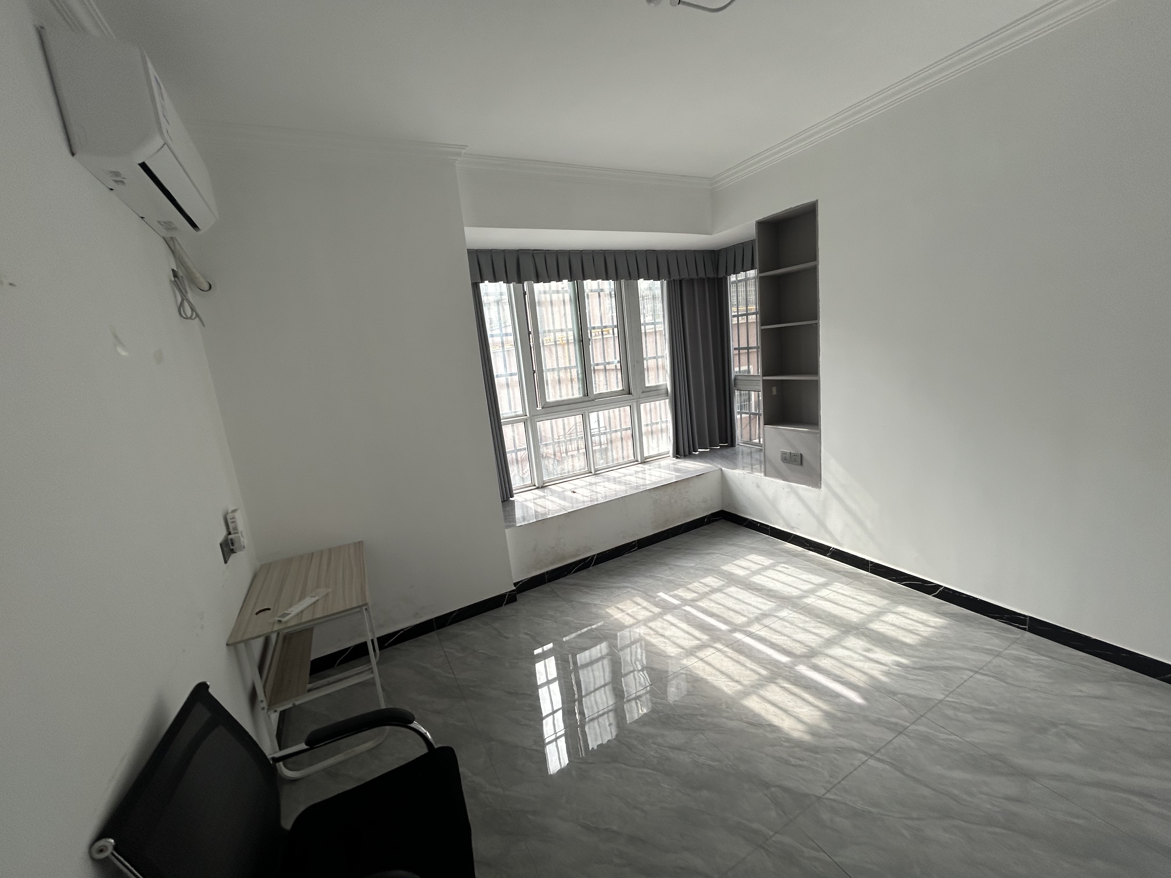 桂花园 3室2厅1卫 1200.0元/月 桂花园 3室2厅1卫 1200.0元/月室内图