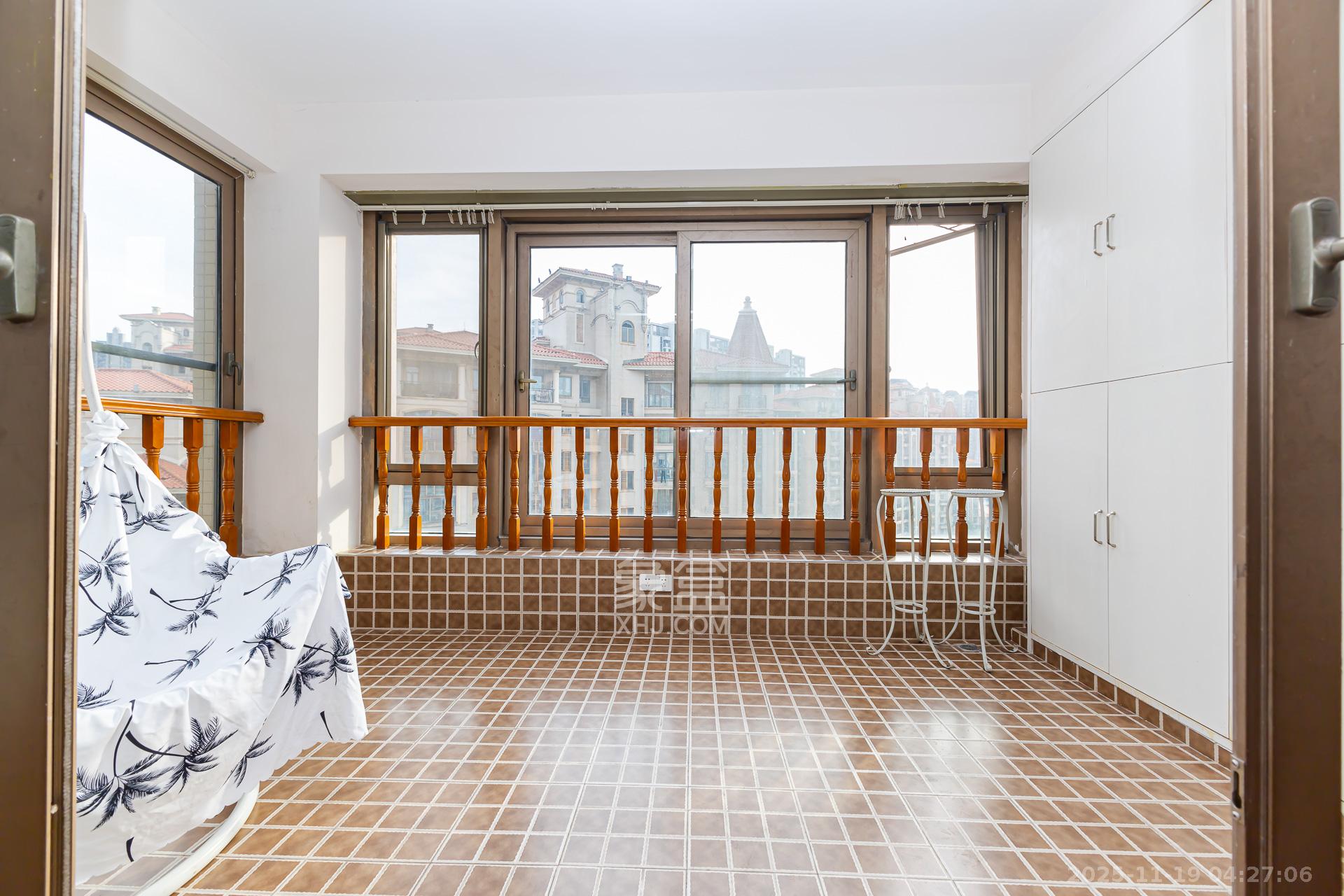 长沙玫瑰园 3室2厅2卫 91.8万 长沙玫瑰园 3室2厅2卫 91.8万阳台