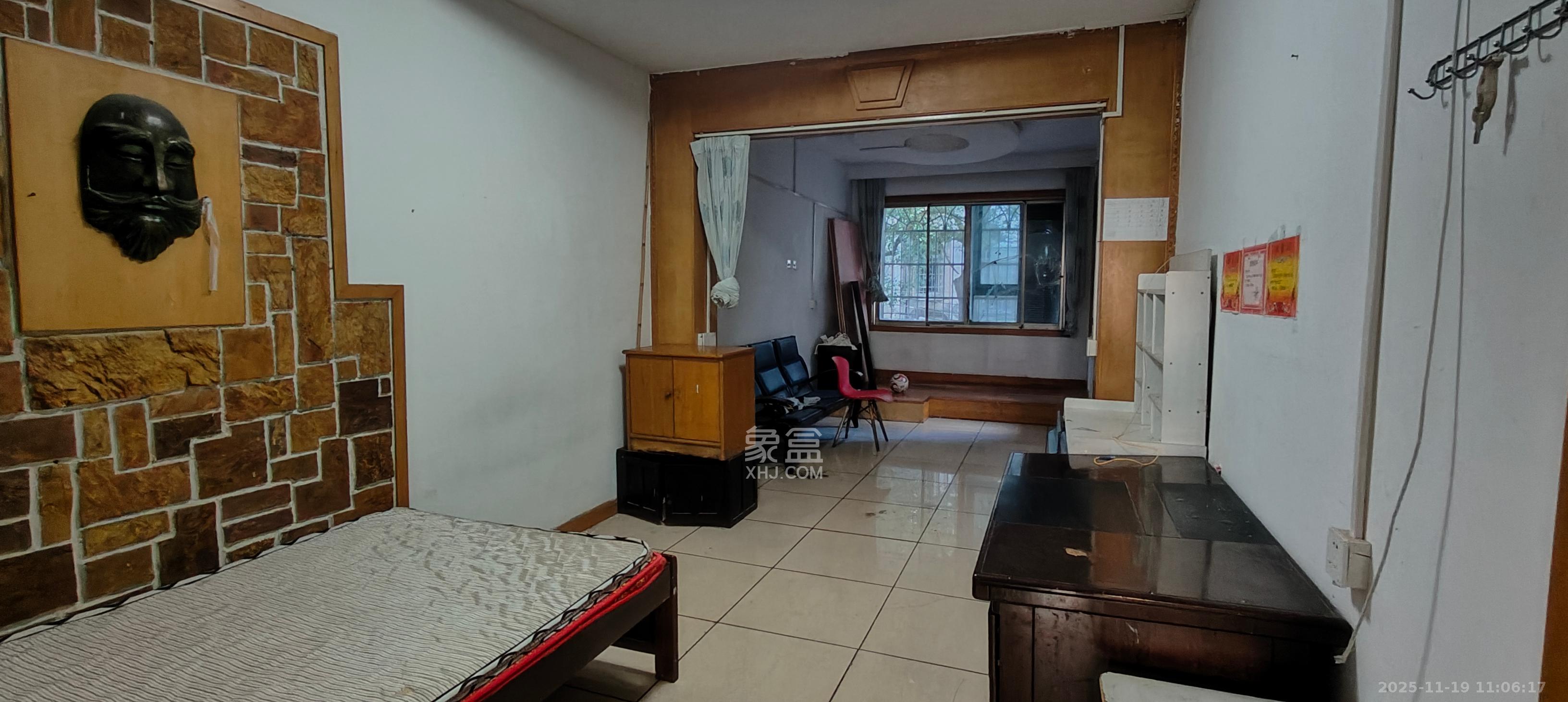 上麻园岭散盘  3室1厅1卫    2300.0元/月室内图