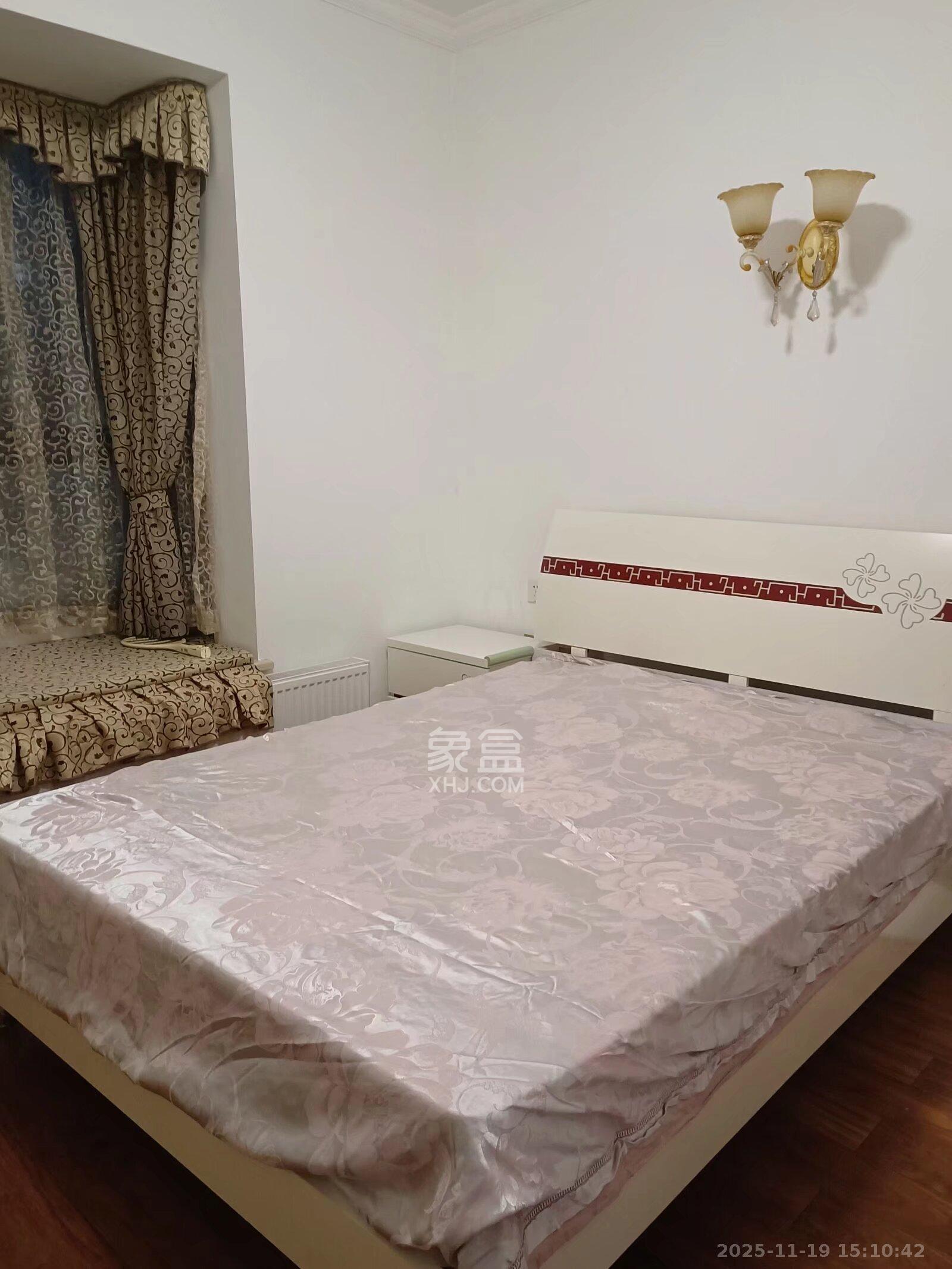 申奥美域  3室2厅1卫    3000.0元/月室内图