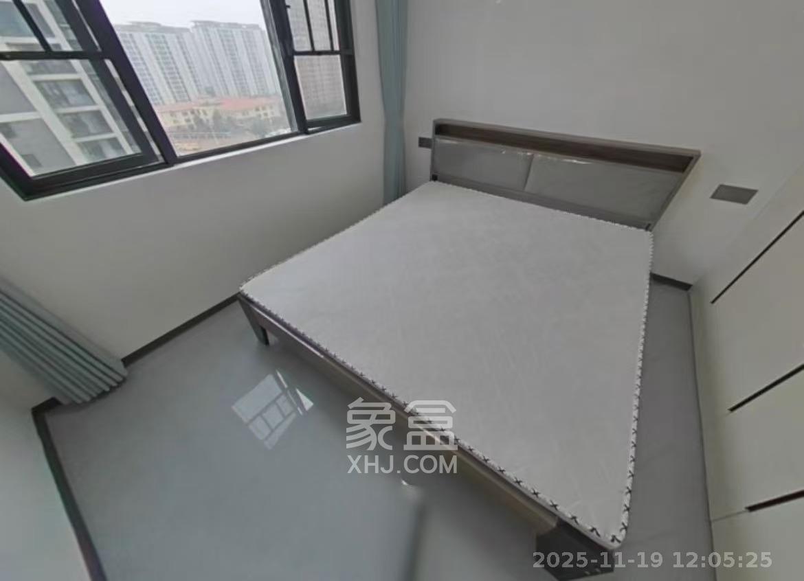 洋湖明园二期  3室2厅1卫    2100.0元/月室内图