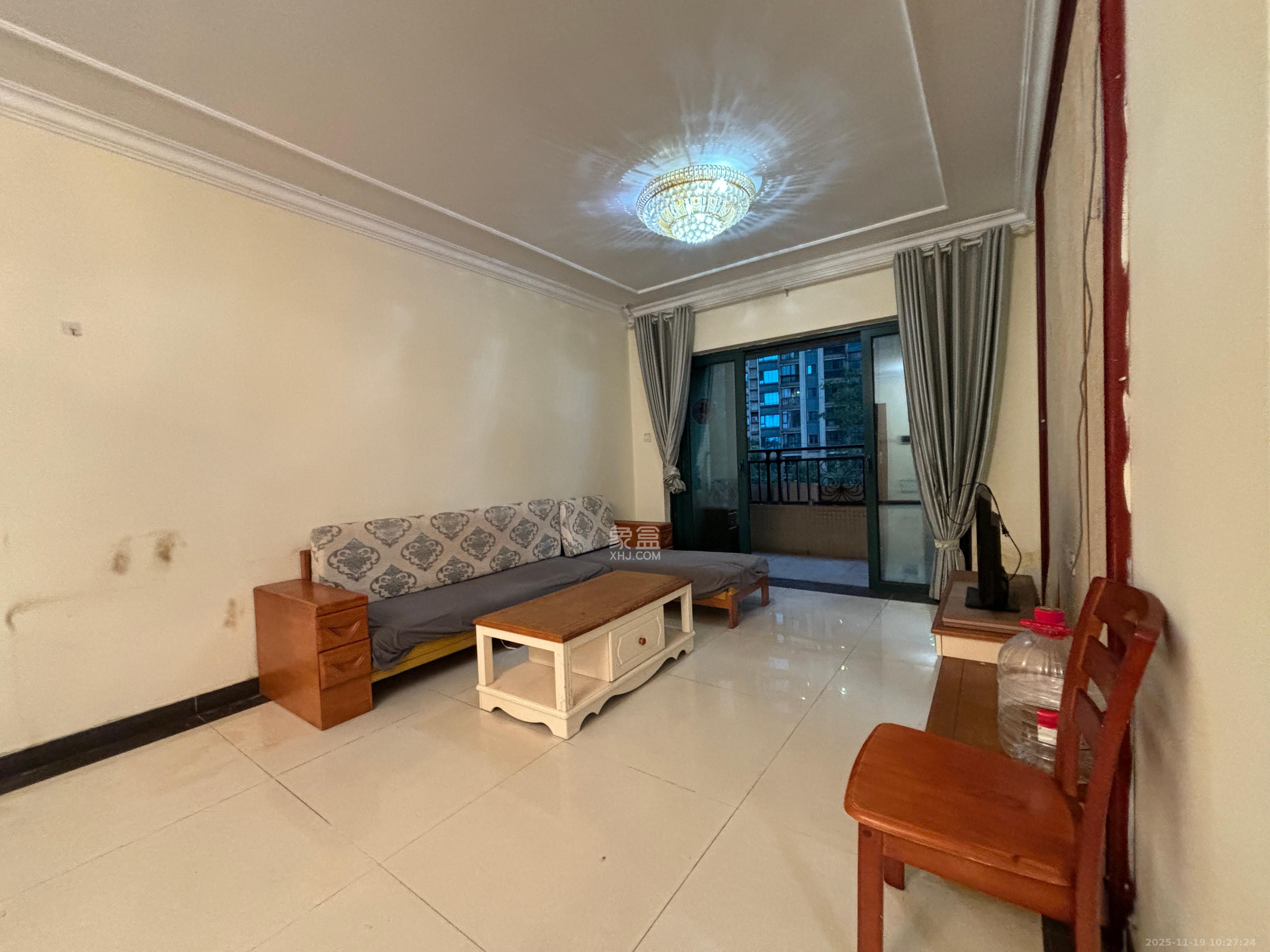 恒大名都  2室2厅1卫    1600.0元/月室内图