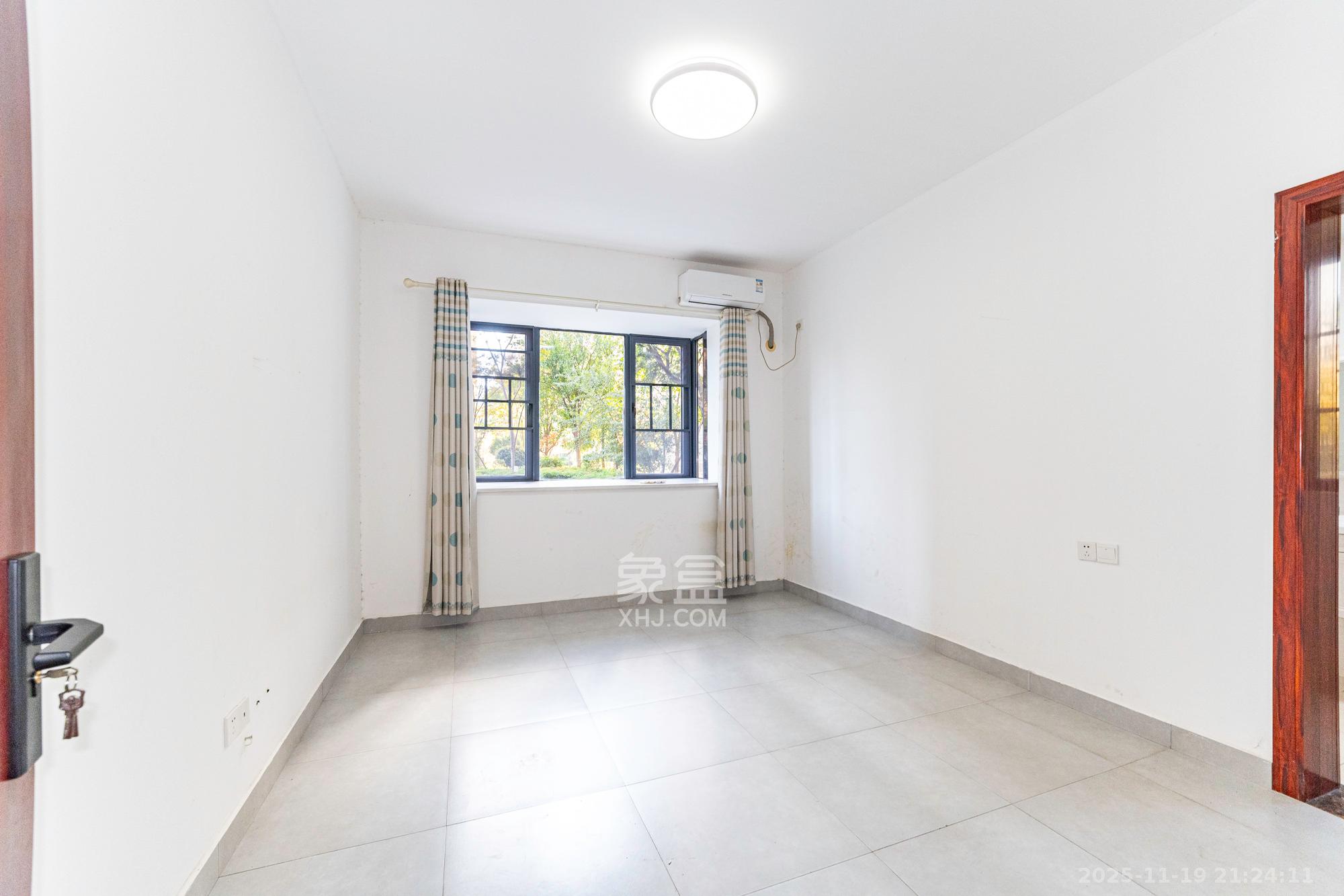 永宏万家里 4室2厅2卫 120.0万 永宏万家里 4室2厅2卫 120.0万卧室