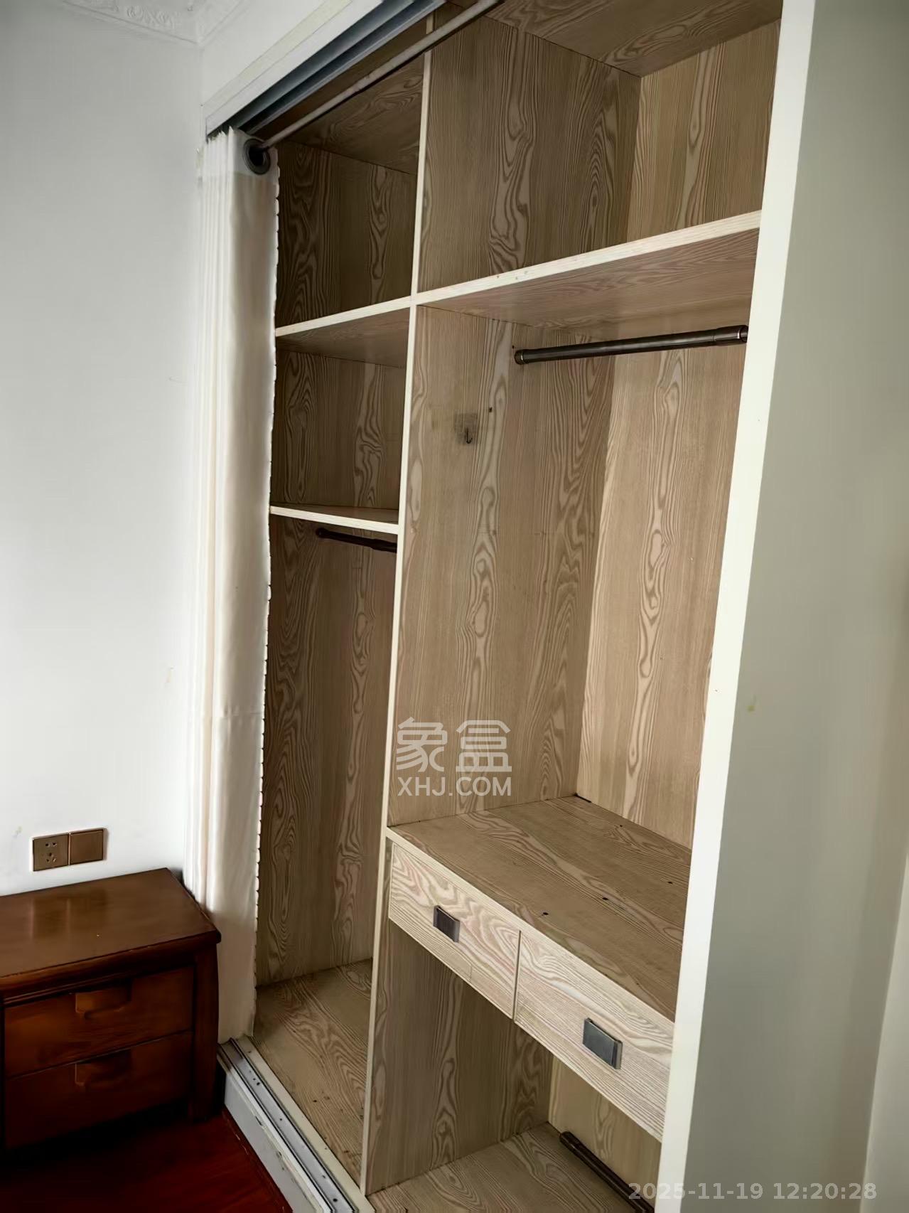 好莱城（弘德西街）  3室2厅1卫    2100.0元/月室内图