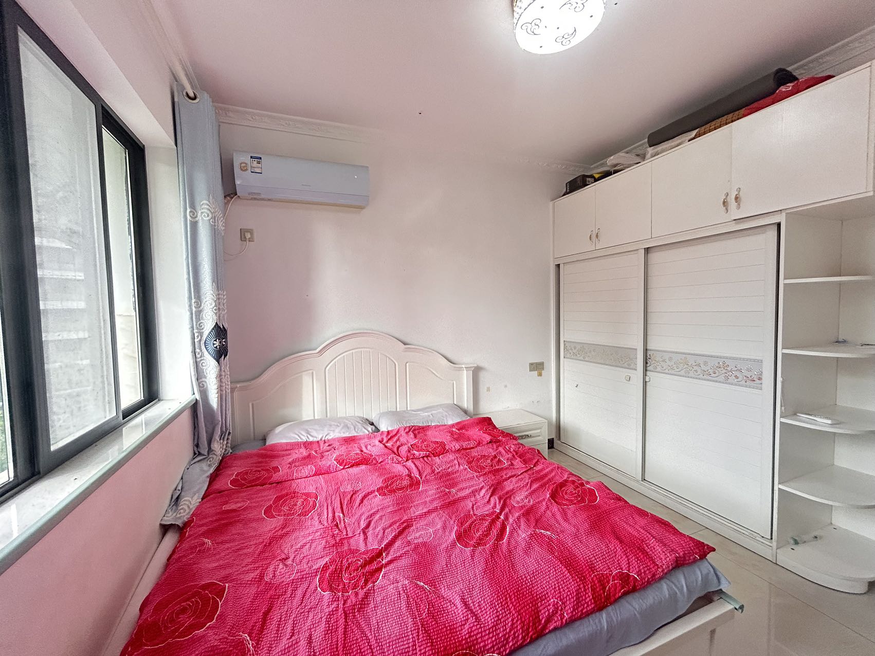 绿地海长流一期  2室2厅1卫    2200.0元/月室内图