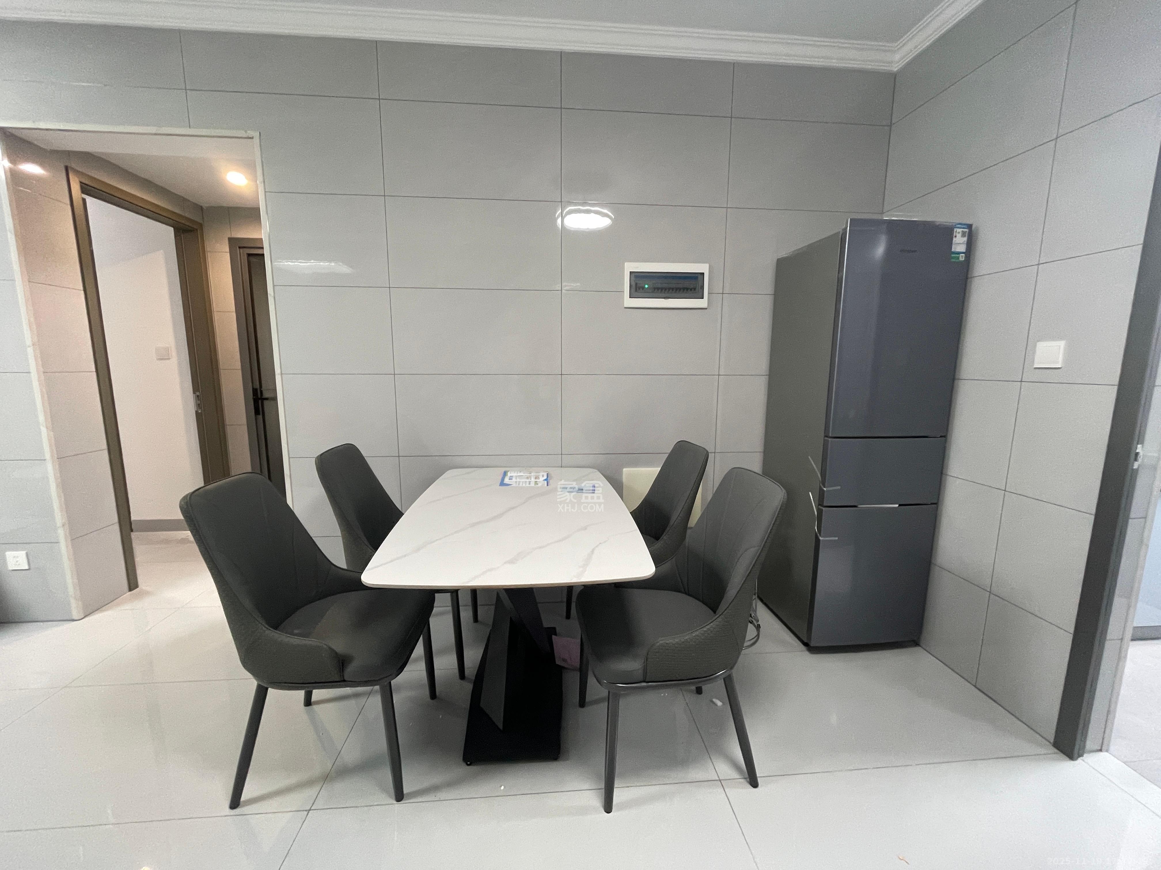 和景家园二期  2室1厅1卫    1900.0元/月室内图