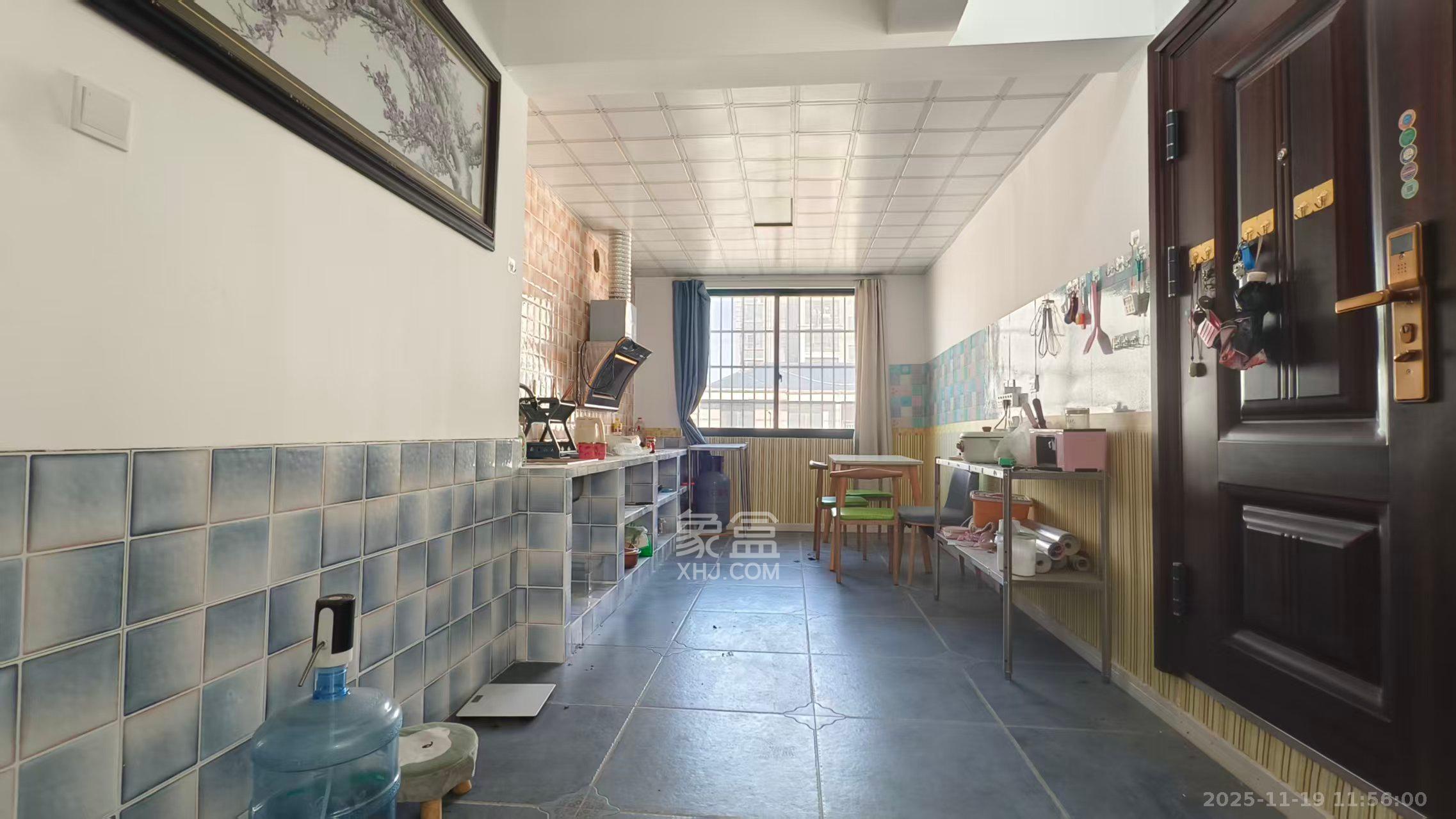 新城璟隽（麓华新城）  5室3厅3卫    2000.0元/月室内图