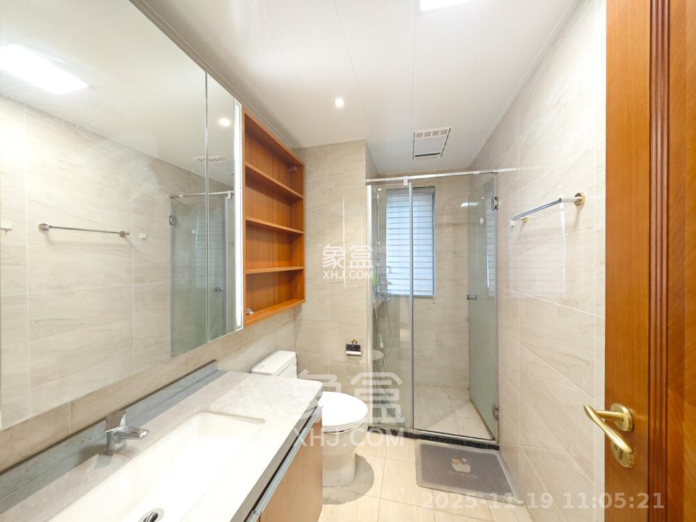 恒大上林苑 3室2厅2卫 2800.0元/月 恒大上林苑 3室2厅2卫 2800.0元/月室内图