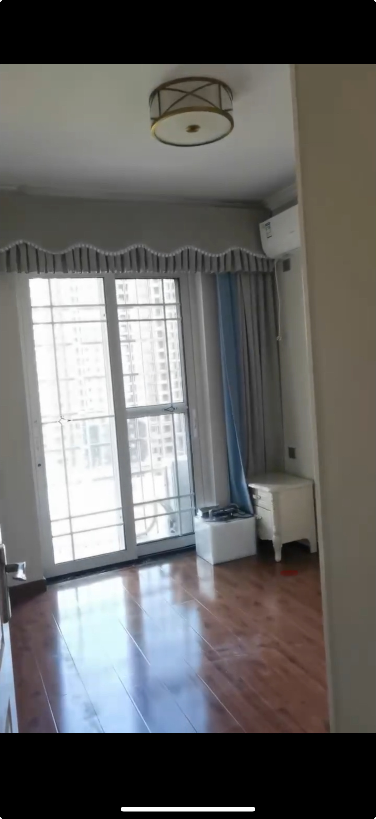 汇通国际  4室2厅2卫    2600.0元/月室内图