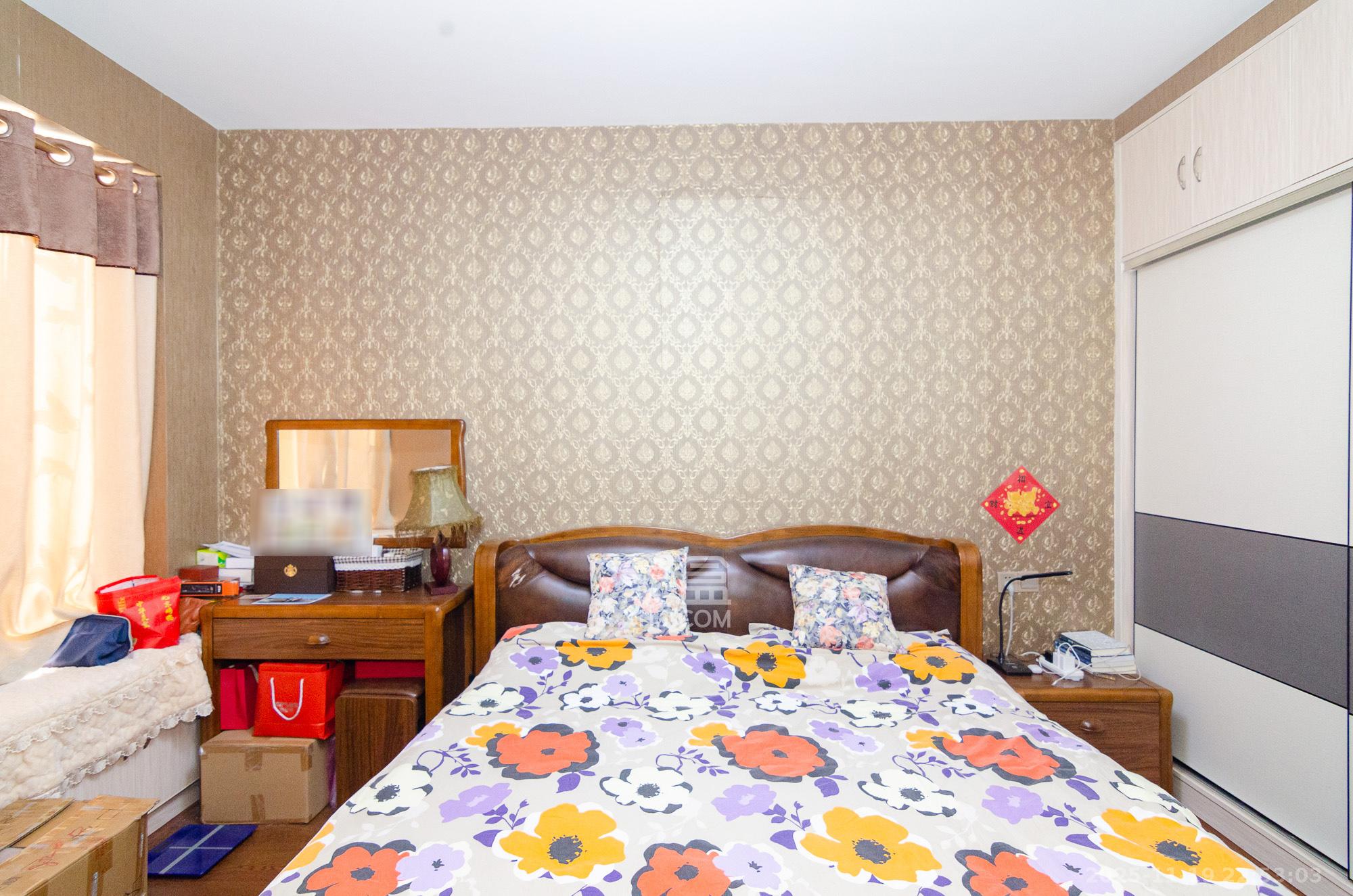 金地三千府（金地湖山樾、金地自在城）  3室2厅1卫    53.8万卧室