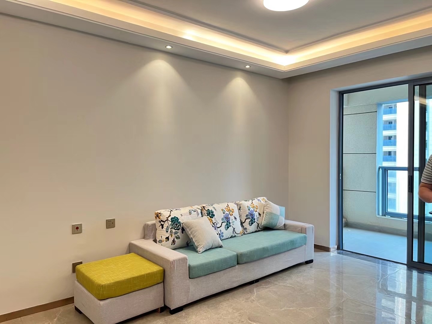 环球100宝龙城  3室2厅2卫    1800.0元/月室内图1