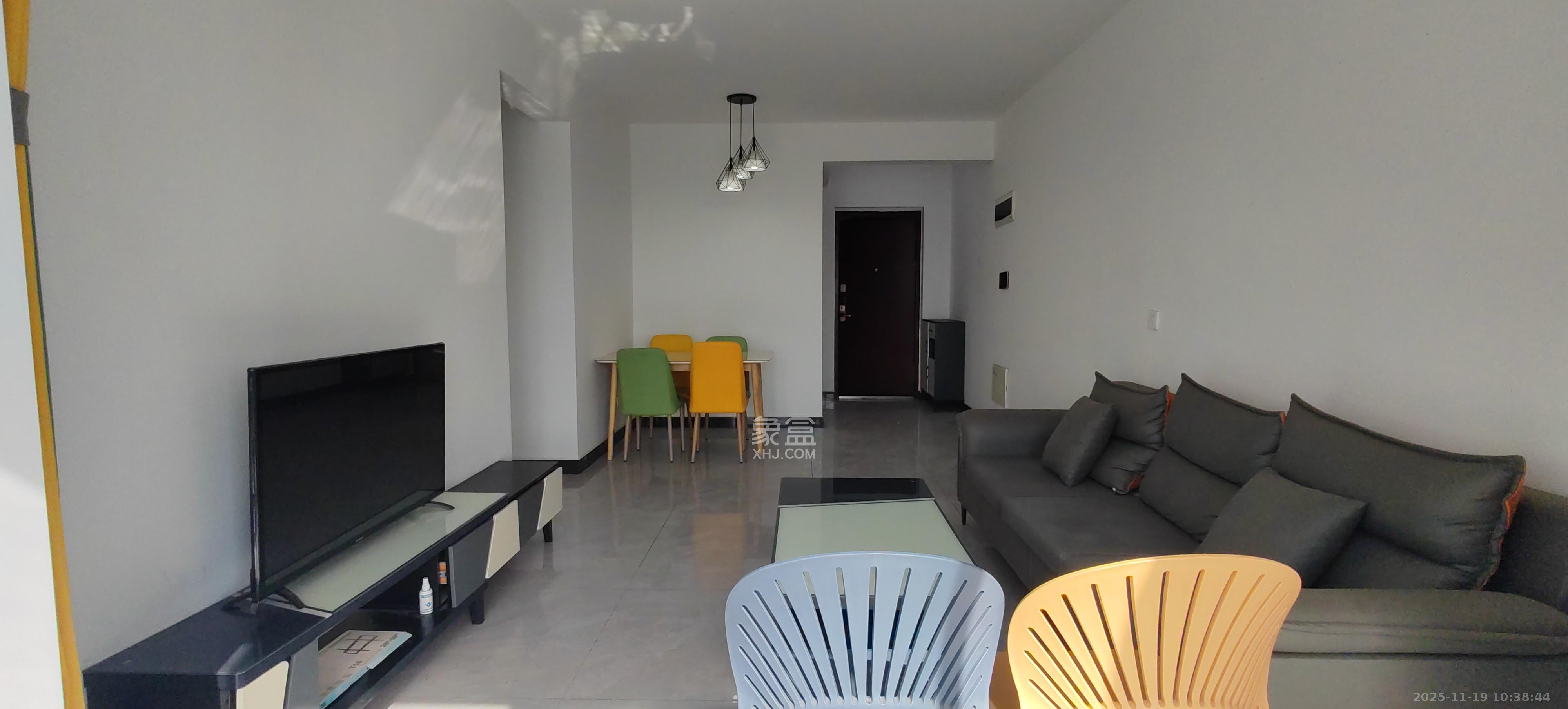 华远海蓝郡  3室2厅2卫    2300.0元/月室内图