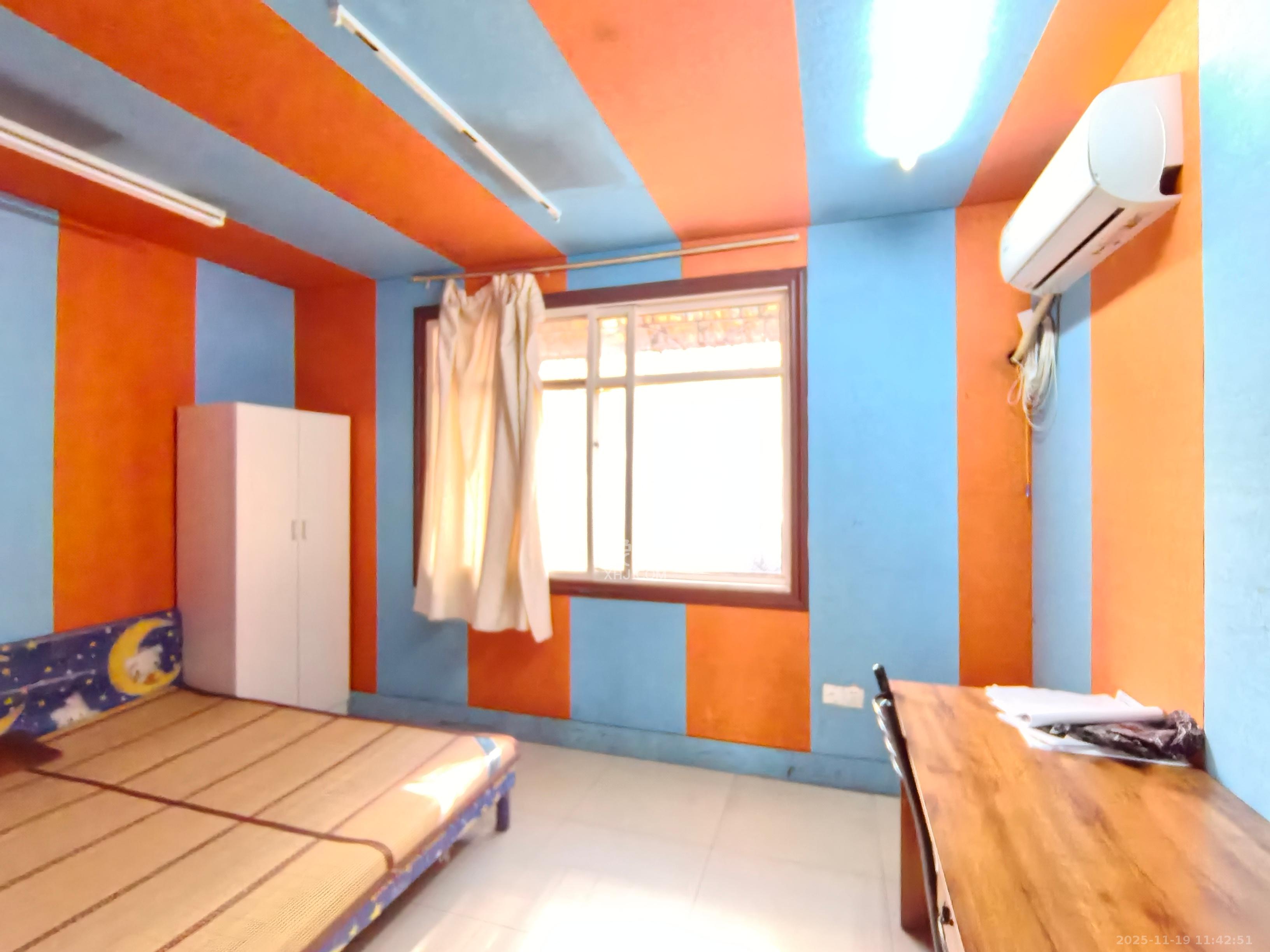 建华综合楼  3室1厅1卫    1500.0元/月