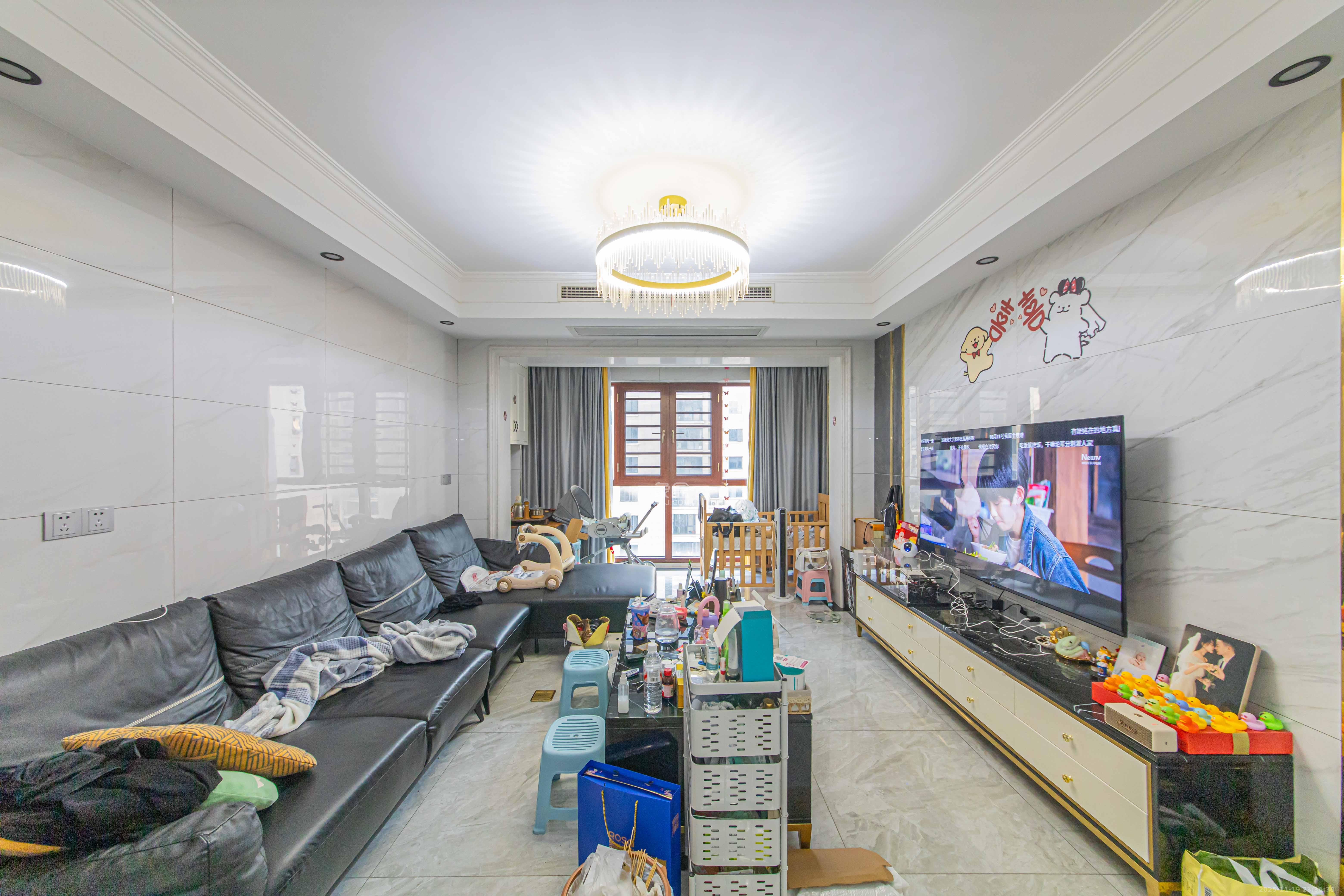 鑫远玲珑  3室2厅2卫    136.0万