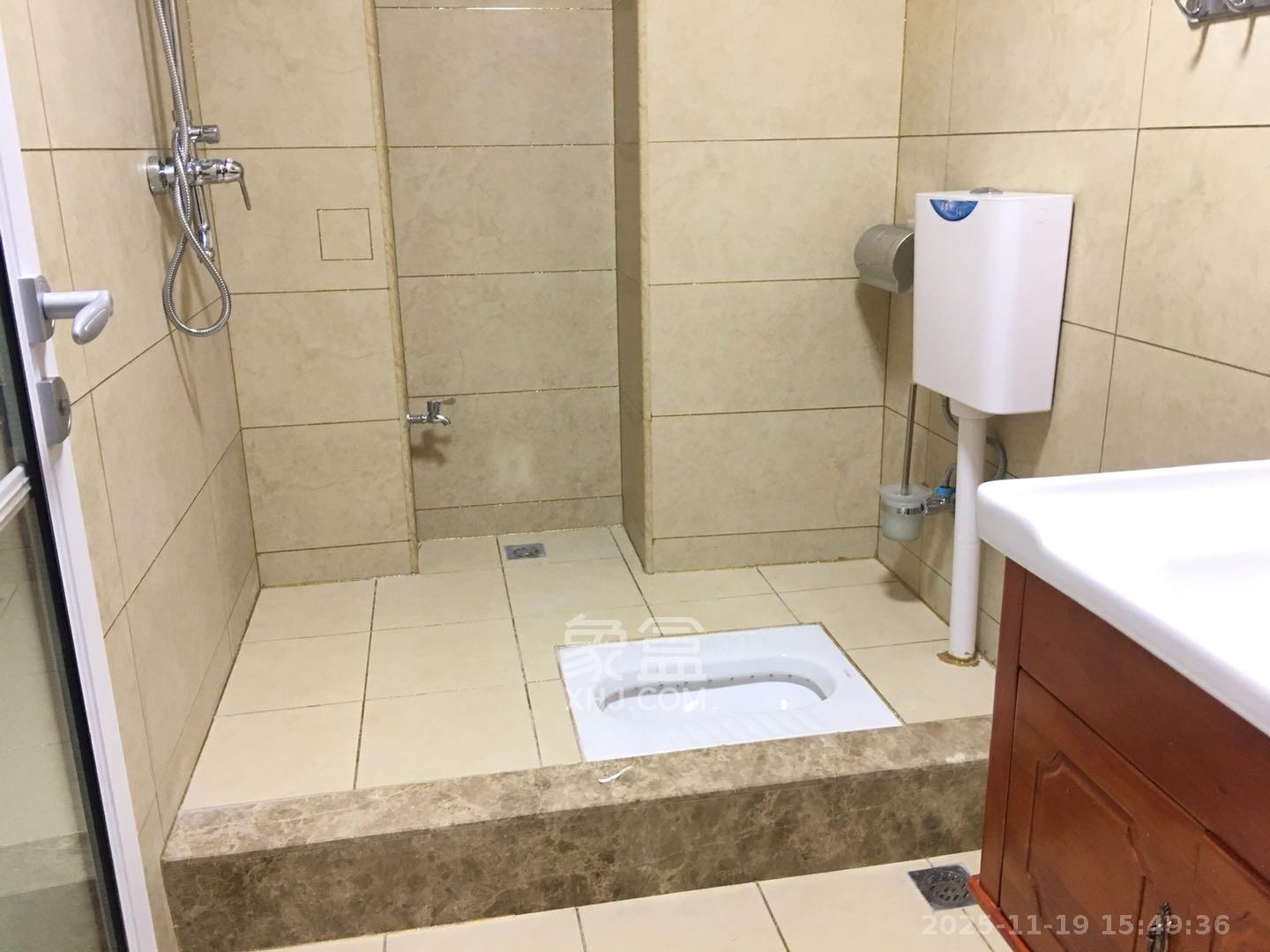 第六都(陆都小区) 1室1厅1卫 2000.0元/月 第六都(陆都小区) 1室1厅1卫 2000.0元/月室内图