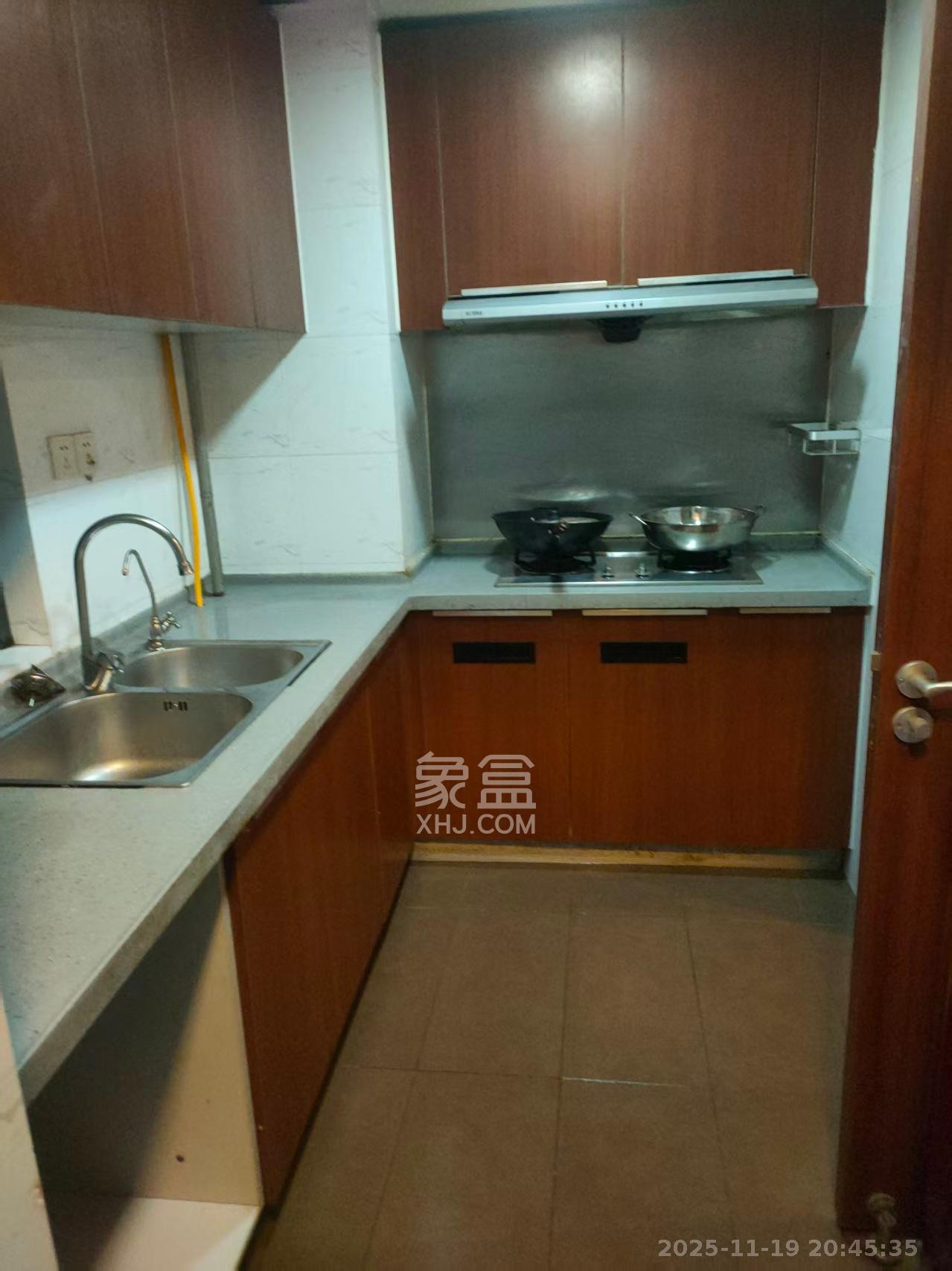 万科金域华府三四期 3室2厅1卫 2400.0元/月 万科金域华府三四期 3室2厅1卫 2400.0元/月室内图