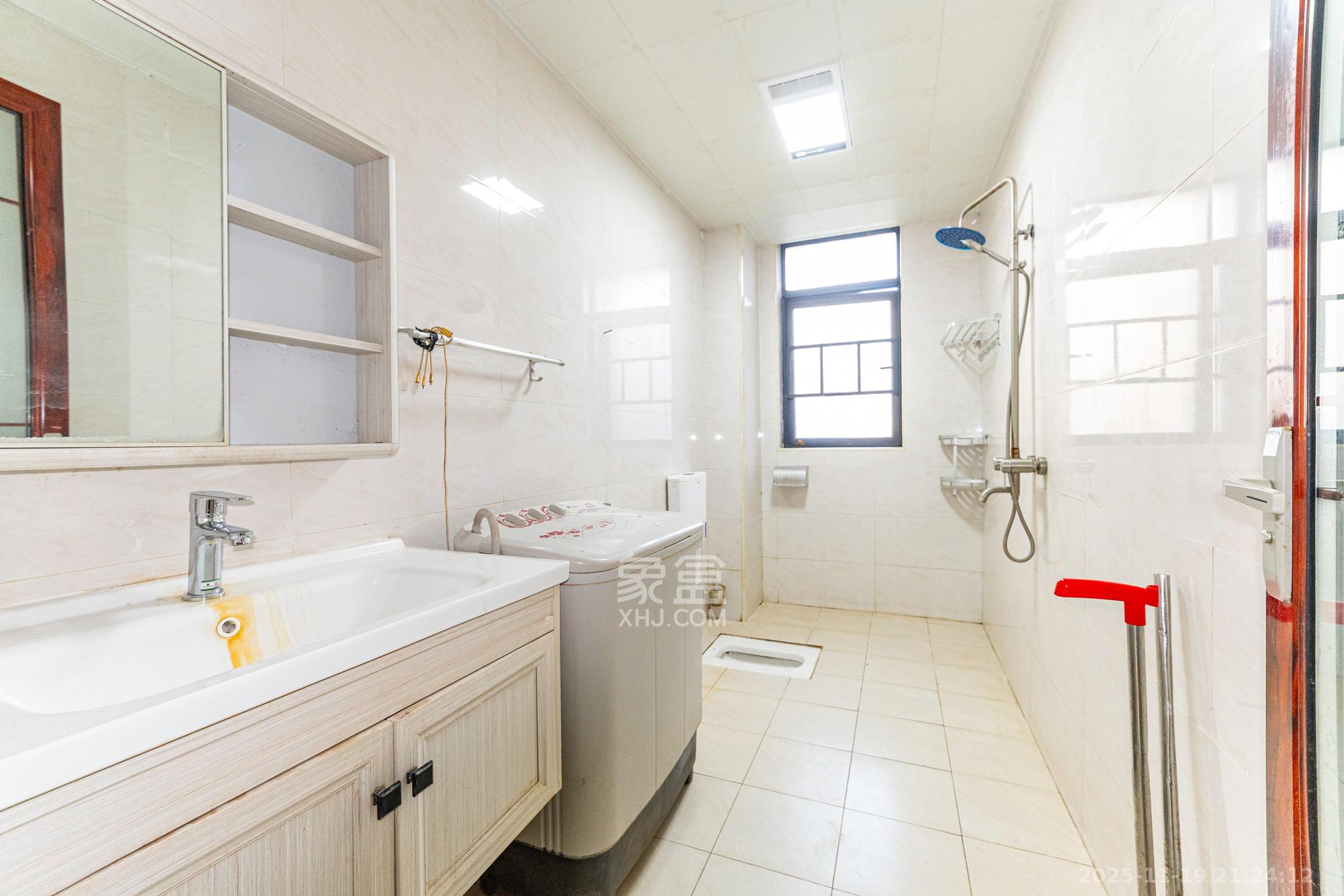 永宏万家里 4室2厅2卫 120.0万 永宏万家里 4室2厅2卫 120.0万卫生间