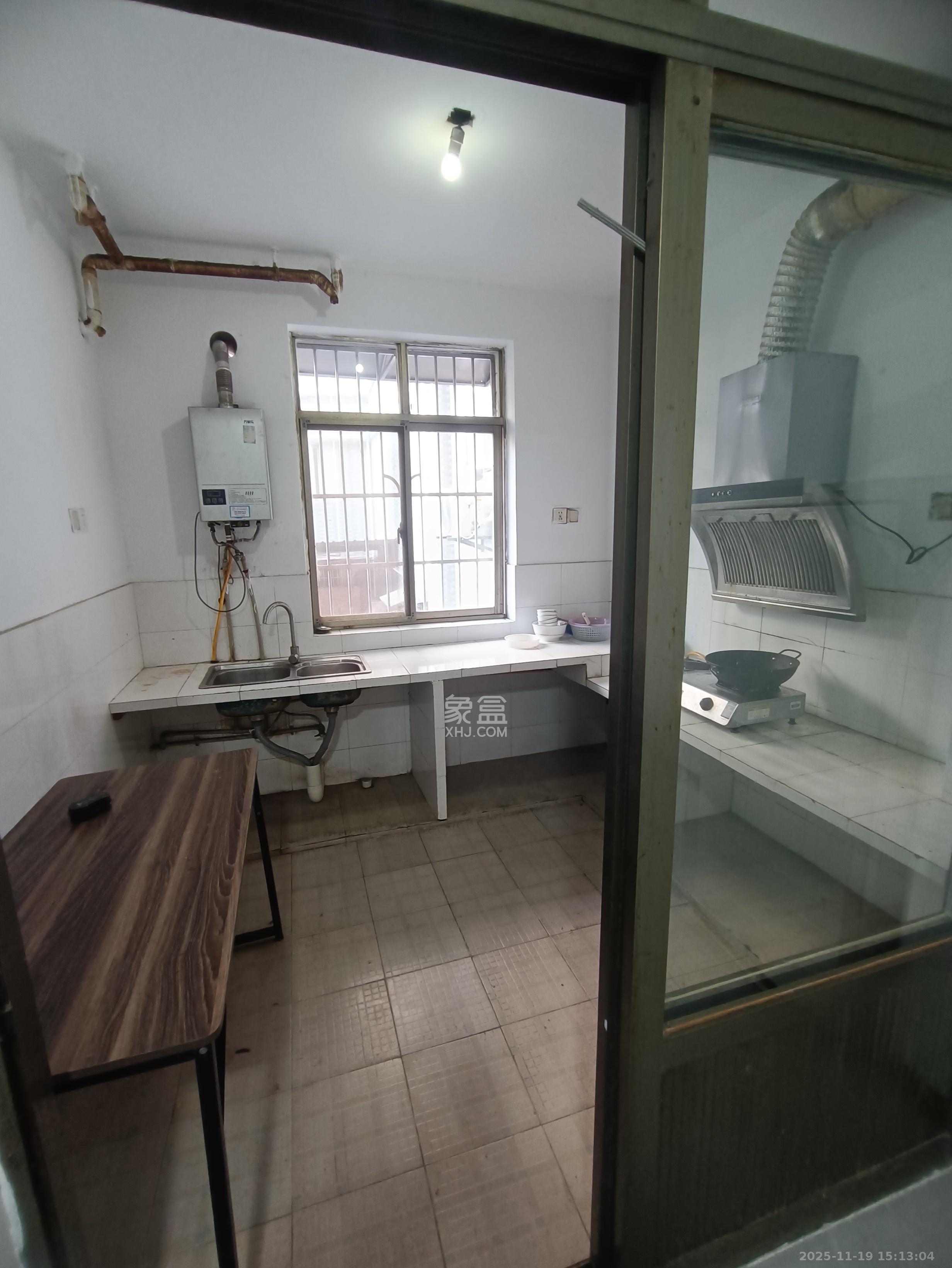 馨宇锦园(凯杨馨宇) 3室2厅2卫 2000.0元/月 馨宇锦园(凯杨馨宇) 3室2厅2卫 2000.0元/月室内图