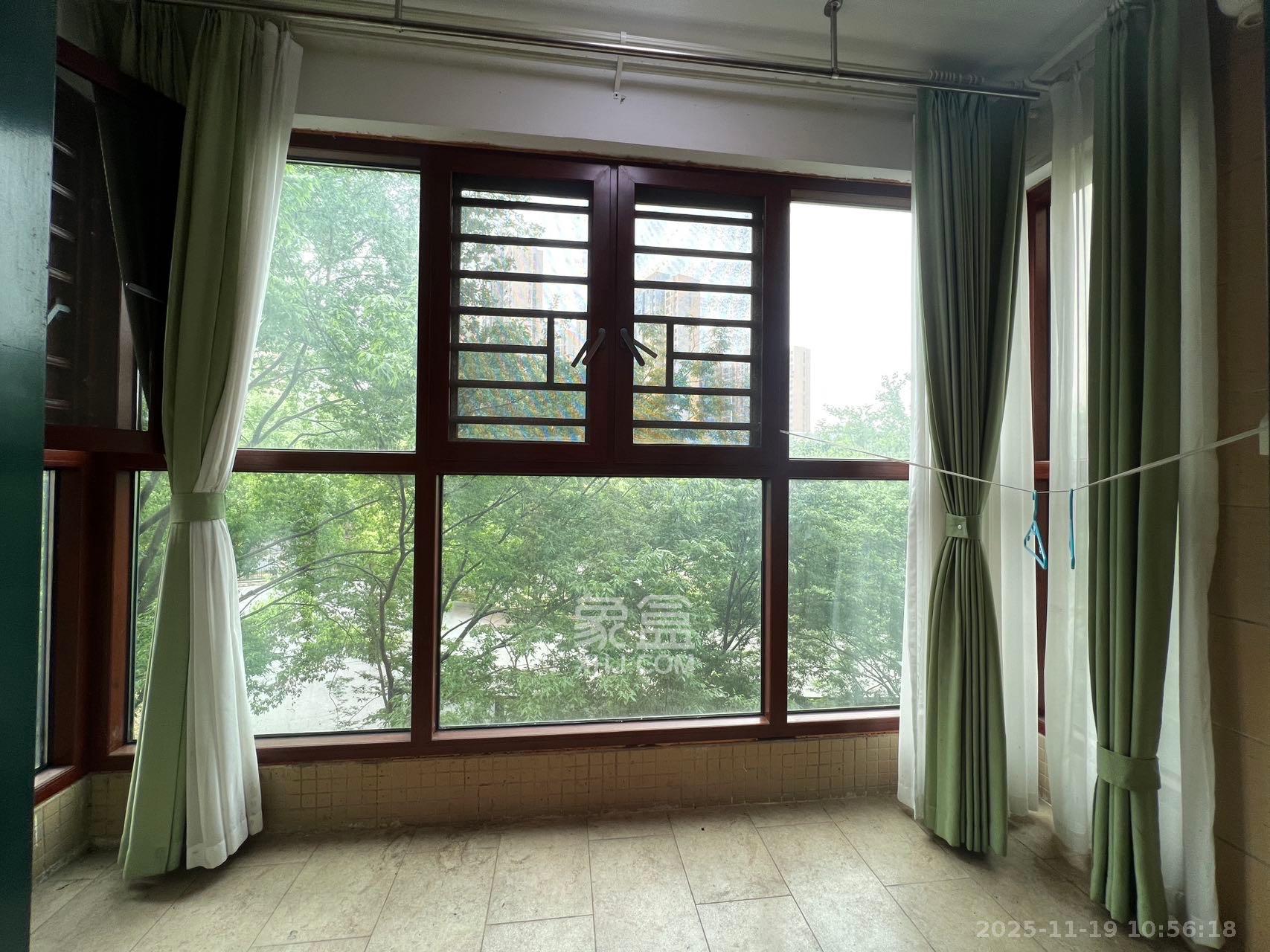 恒大雅苑  3室2厅2卫    2300.0元/月室内图