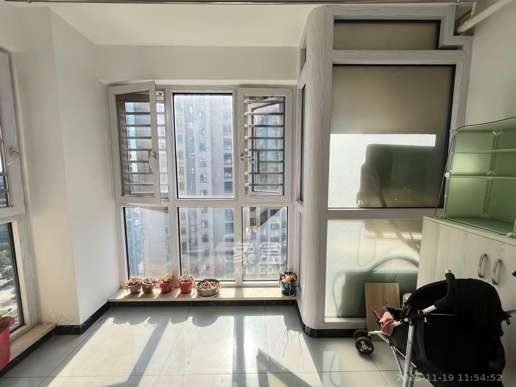 爵世名邸东湖(东湖壹号企业总部基地) 2室2厅1卫 2200.0元/月 爵世名邸东湖(东湖壹号企业总部基地) 2室2厅1卫 2200.0元/月室内图