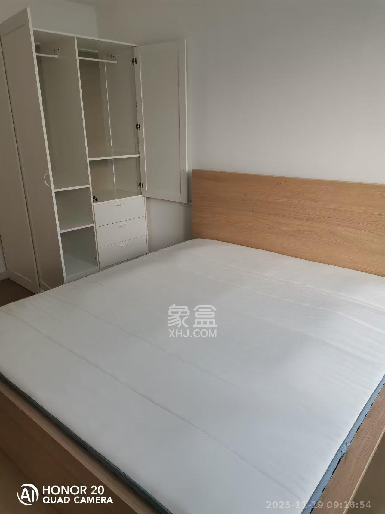 万科金色梦想C区 3室2厅2卫 3000.0元/月 万科金色梦想C区 3室2厅2卫 3000.0元/月室内图