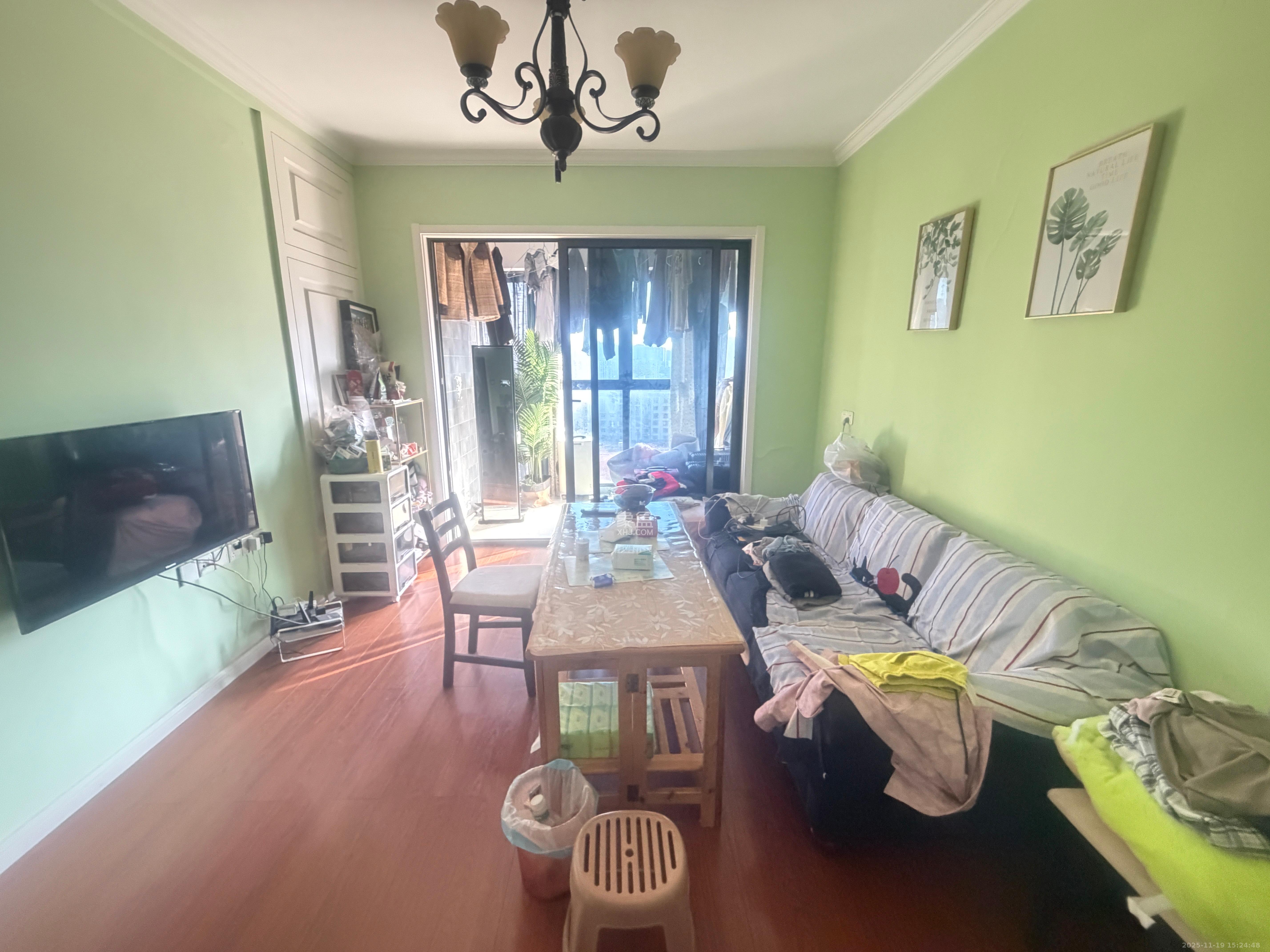 通用时代国际社区  2室2厅1卫    2500.0元/月